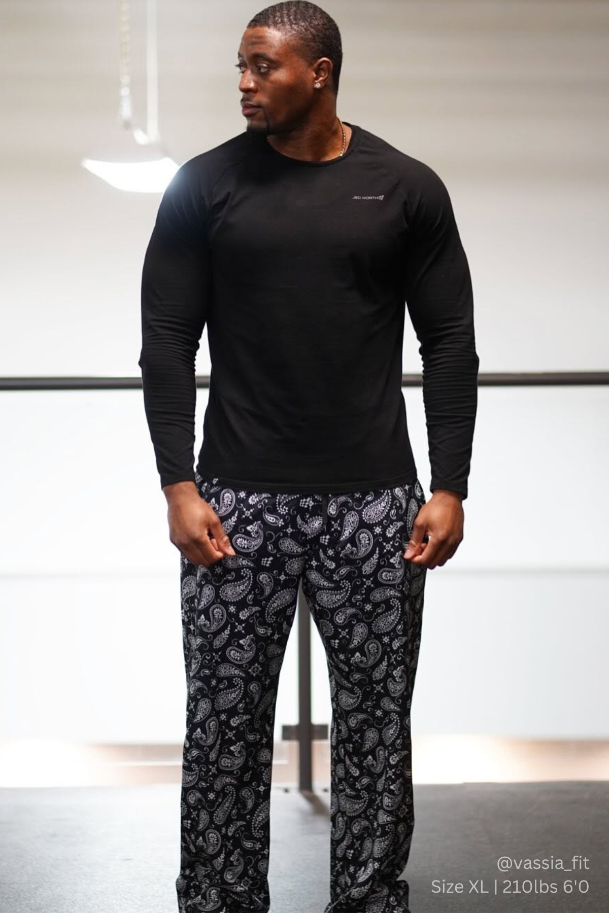 Jed North Titan Muscle-Fit Long Sleeve T-Shirt - Black