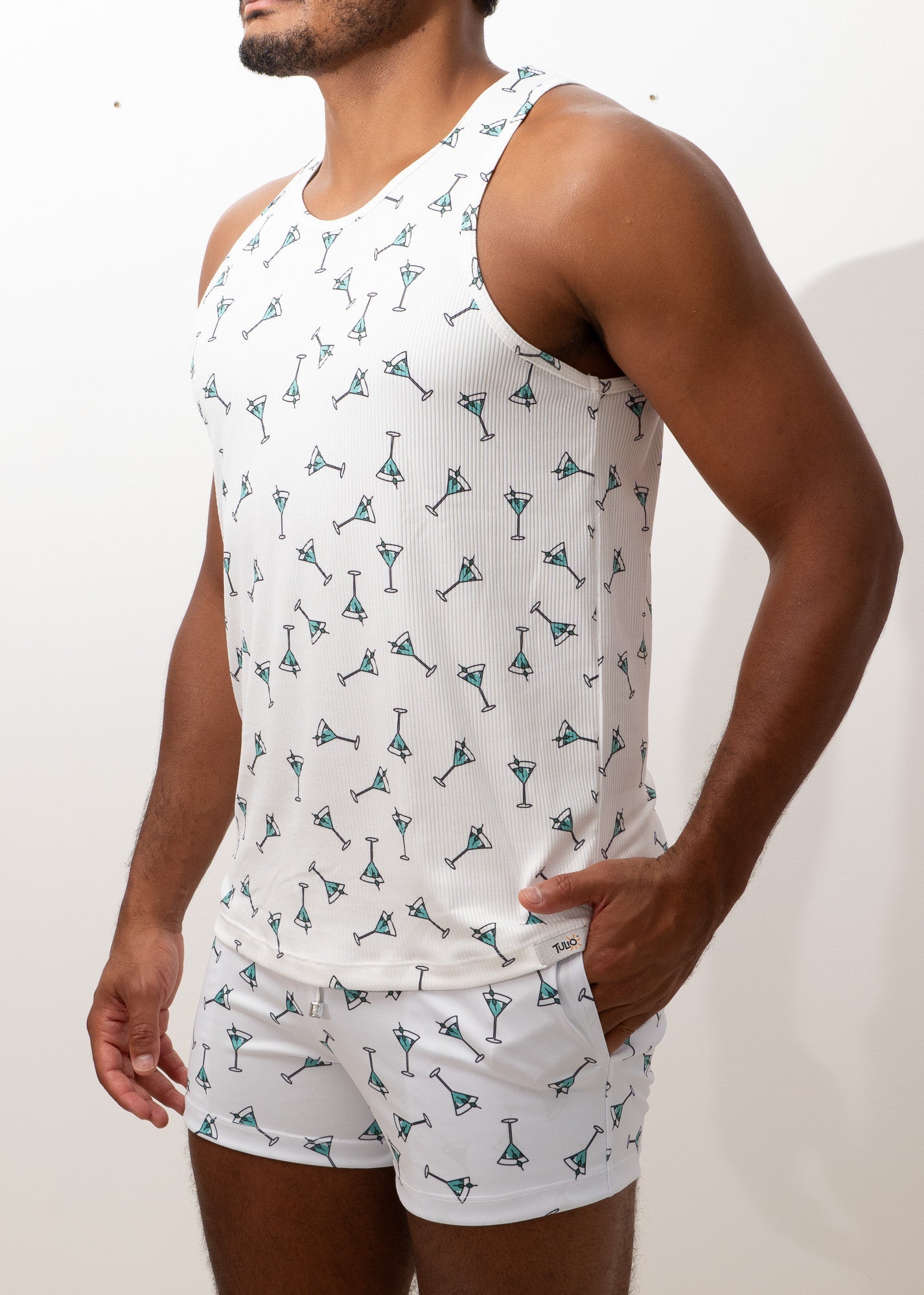 CAMISETA SIN MANGAS CON ESTAMPADO DE MARTINI