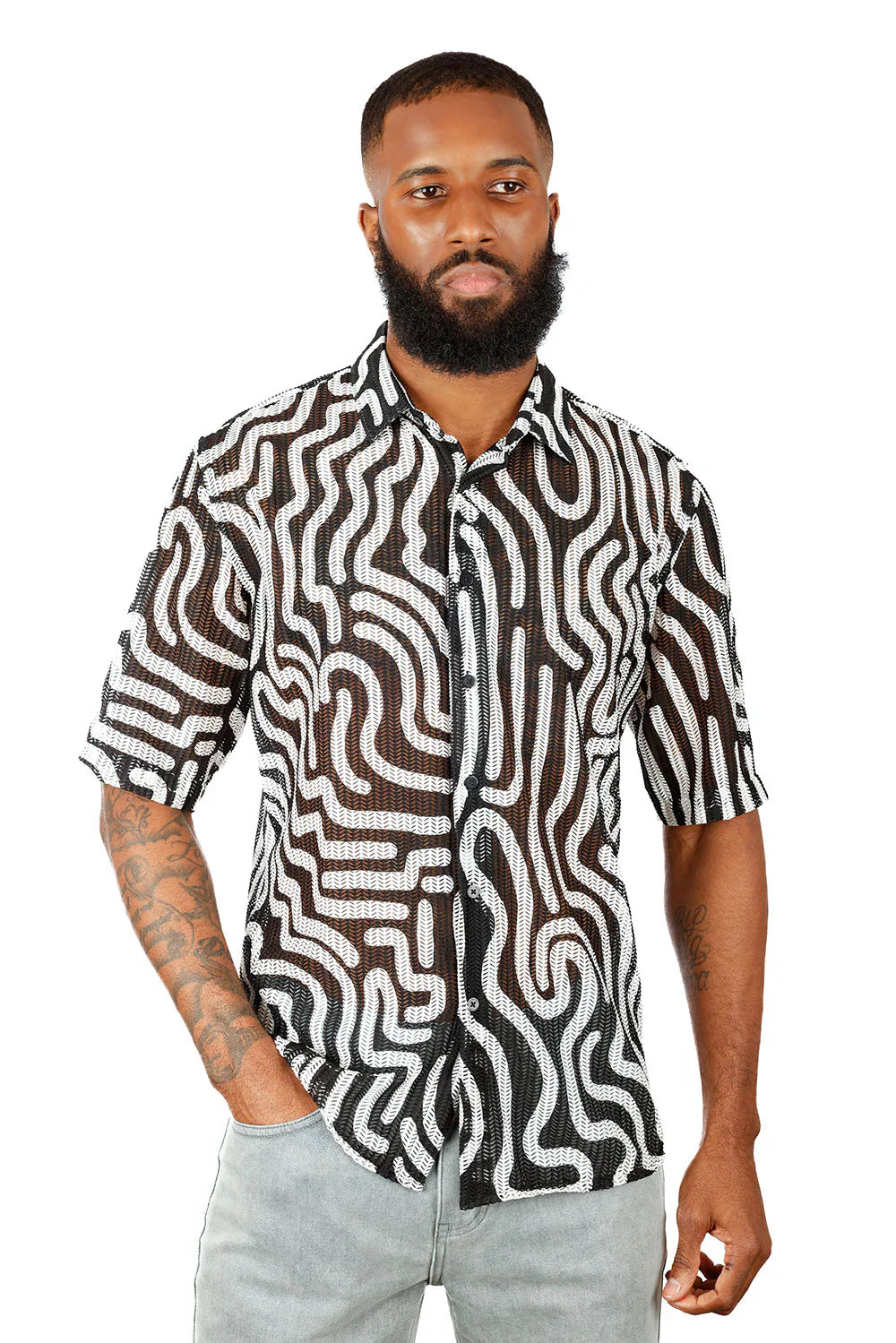 Camisa chic de manga corta con estampado de moda