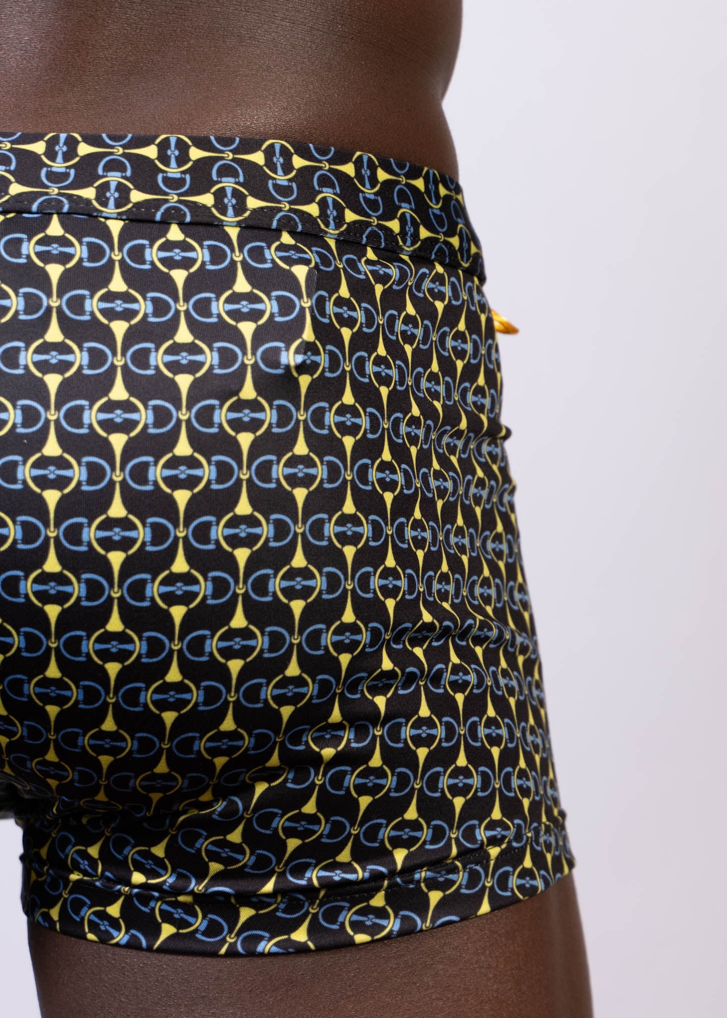 BAÚL DE CORTE CUADRADO CON ESTAMPADO DE HEBILLA DE DISEÑADOR