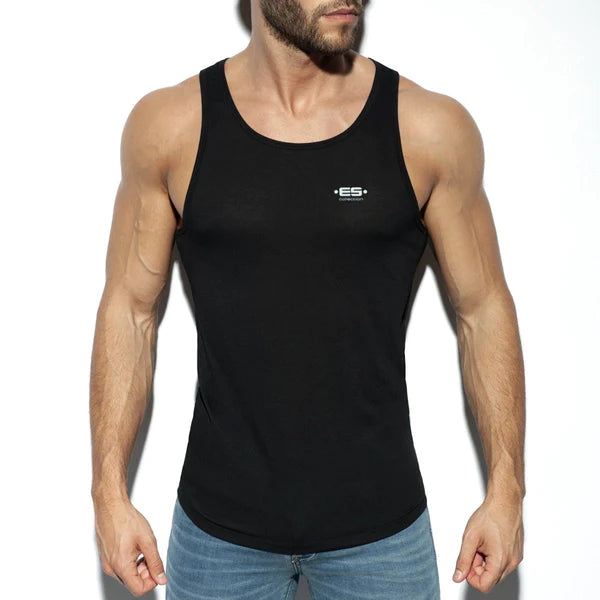ES BASIC TANK: A Timeless and Versatile Essential