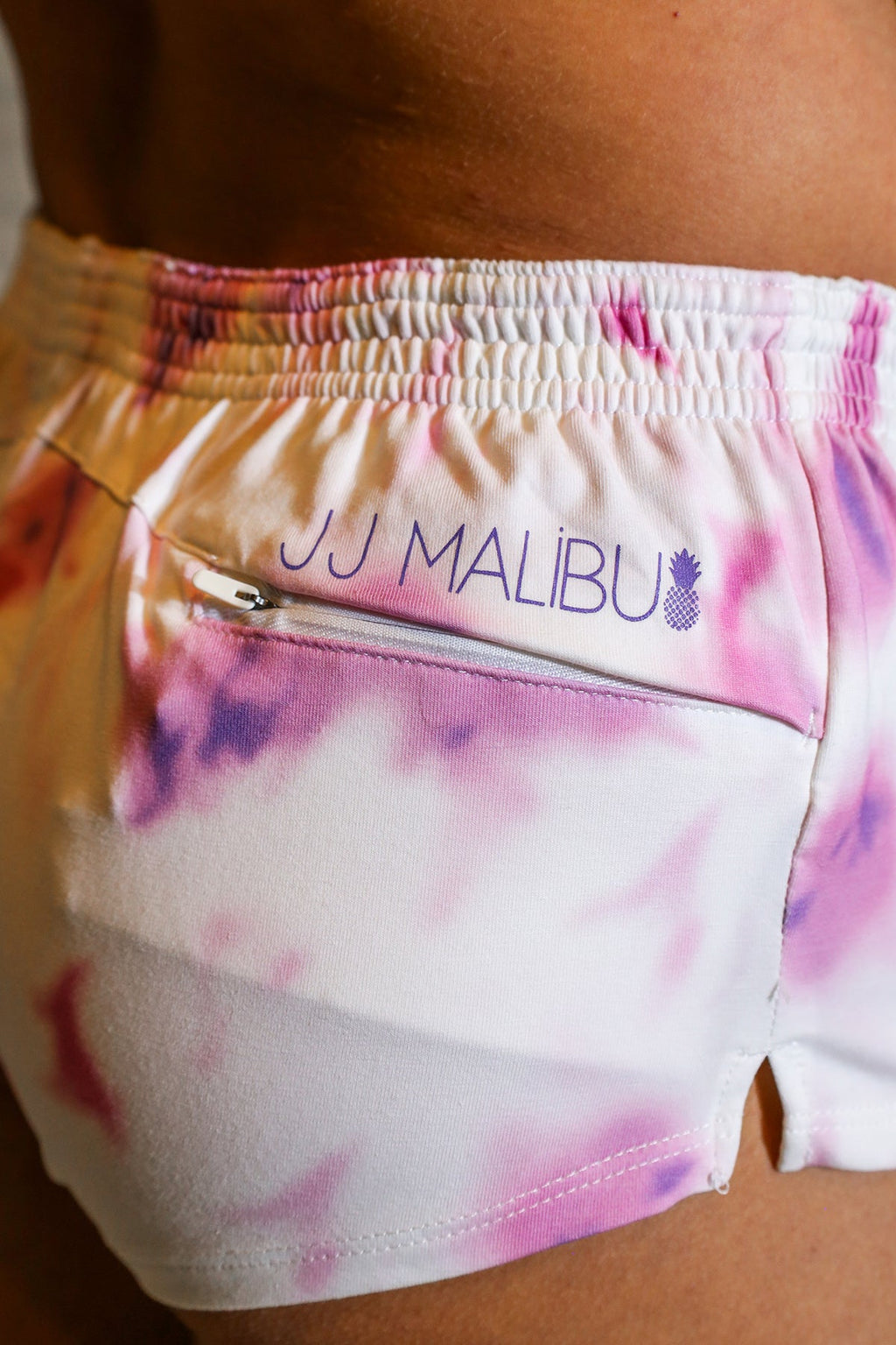 JJ Malibu Stretch-It 2" Short Shorts – Pink Tie-Dye