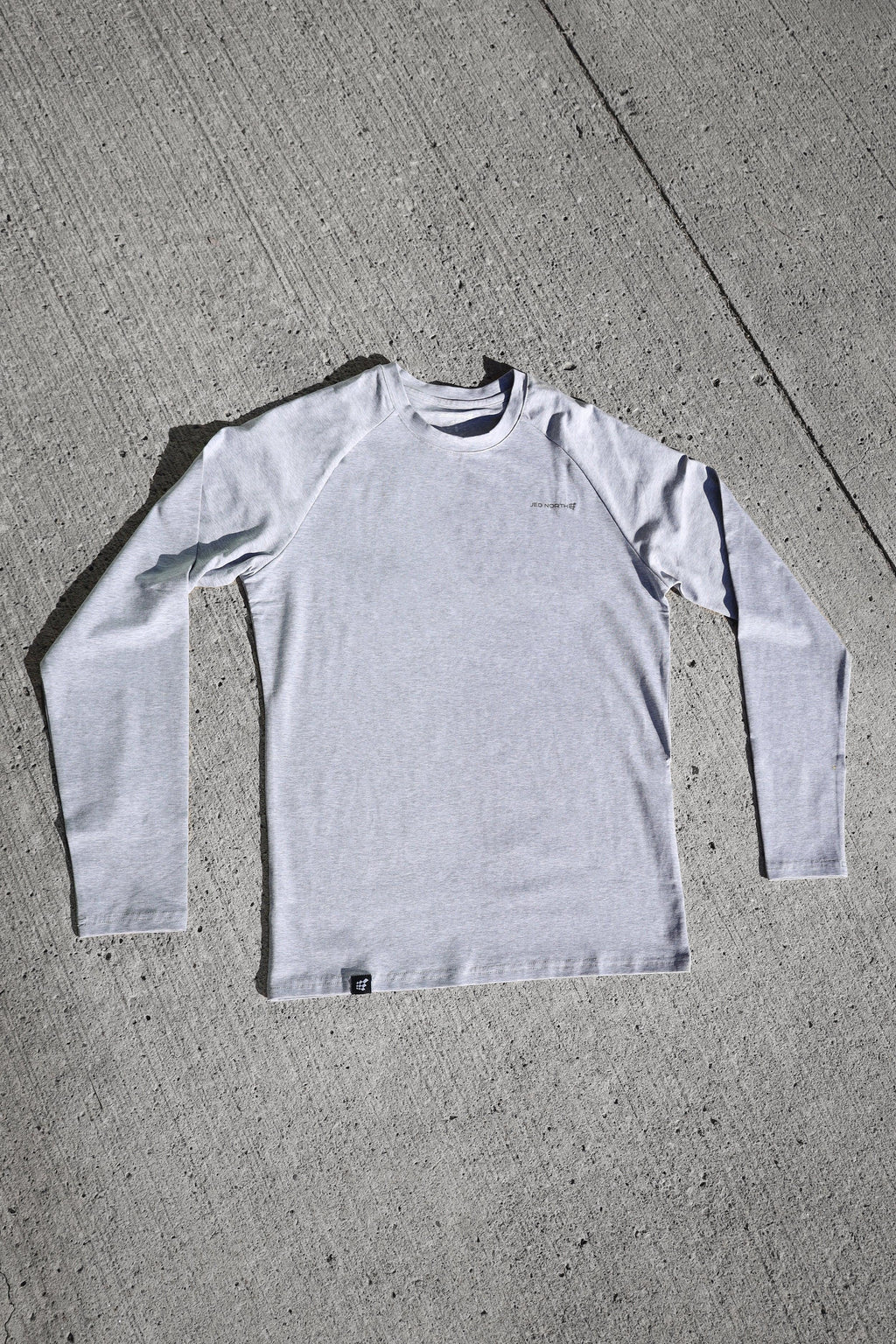 Jed North Men's Titan Muscle-Fit Long Sleeve T-Shirt - Platinum