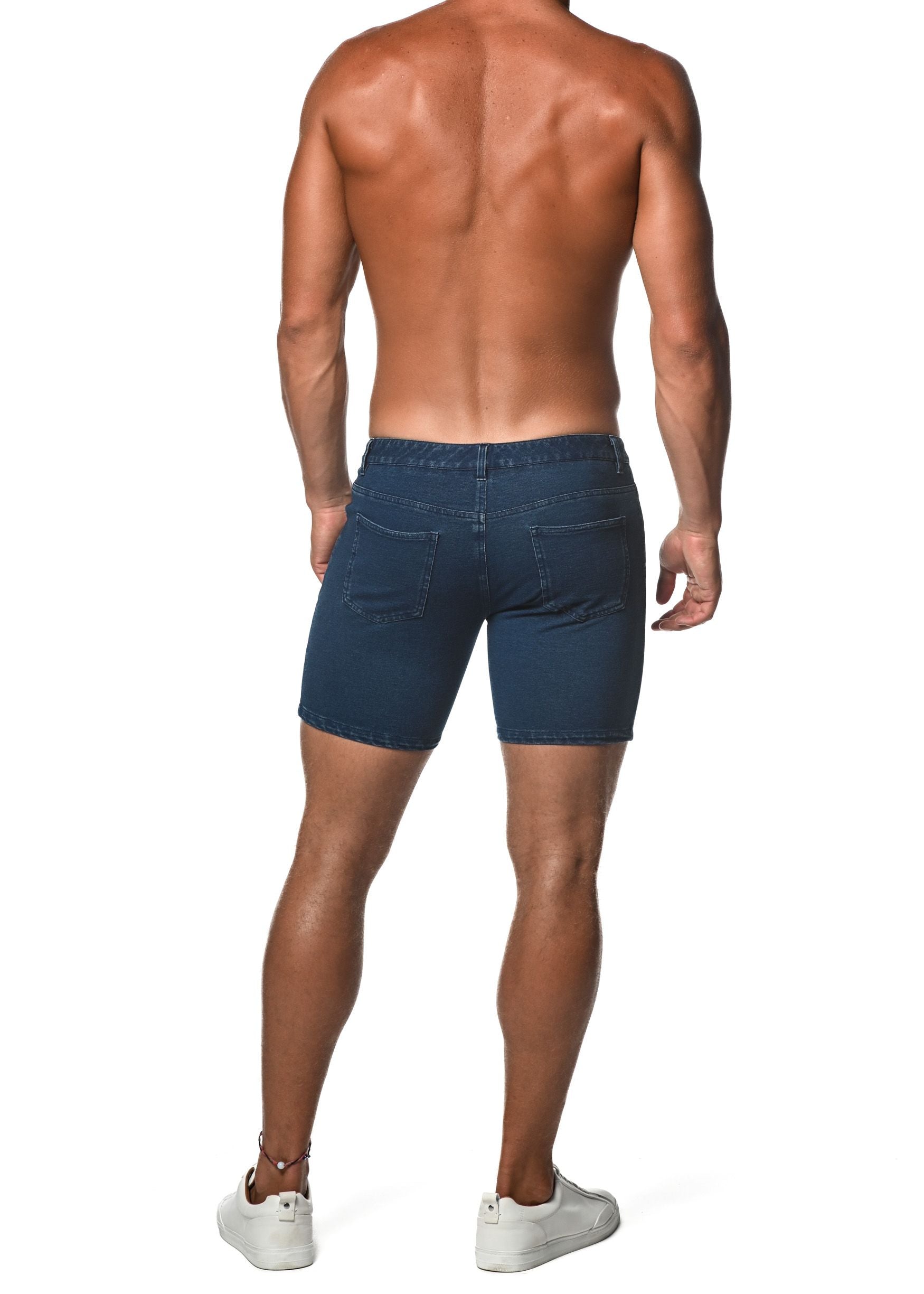 SHORTS AUS GEWASCHENEM DENIM MIT STRETCH-STRICK