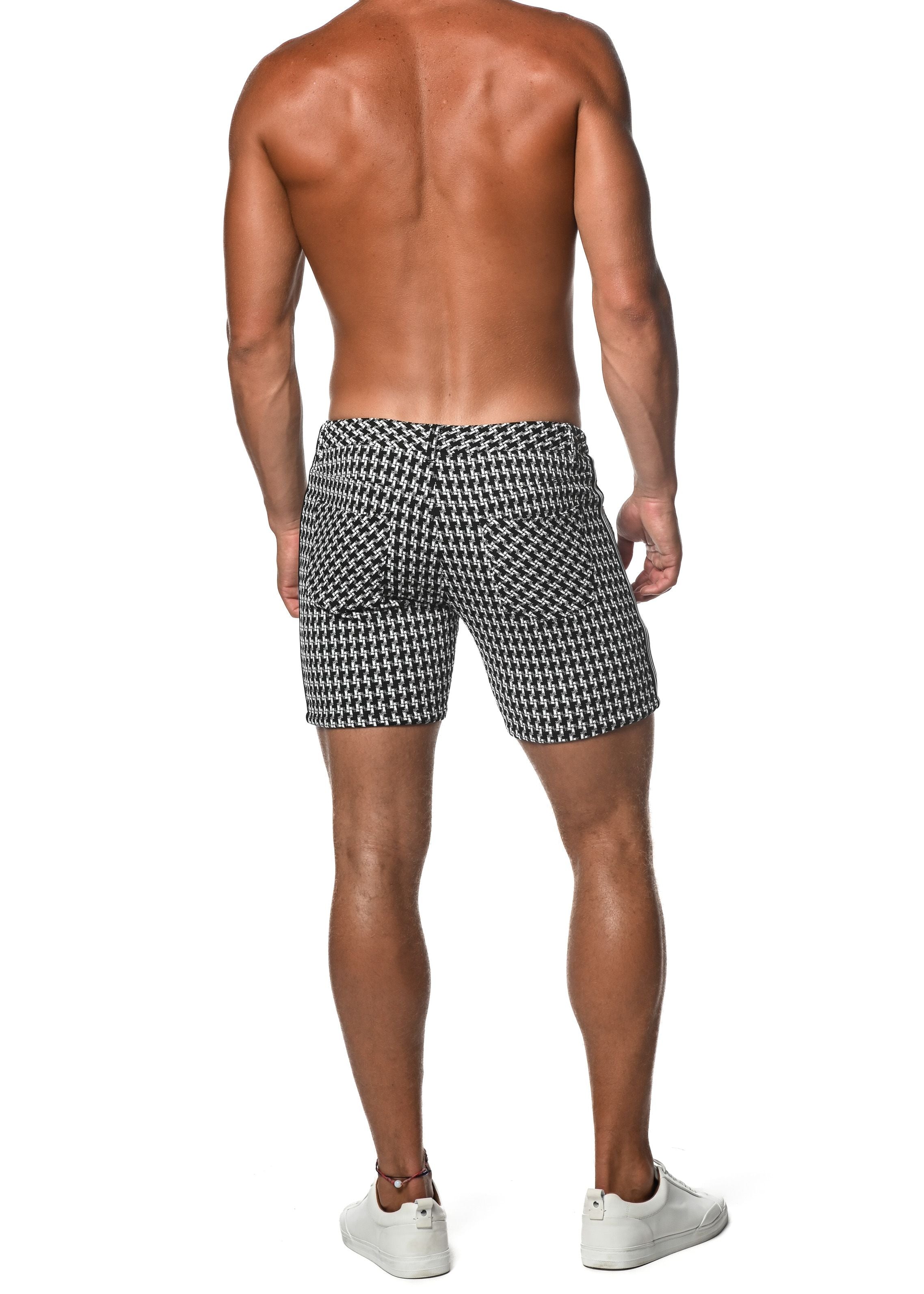 SHORTS AUS STRETCH-JACQUARD-STRICK MIT SEITENBAND