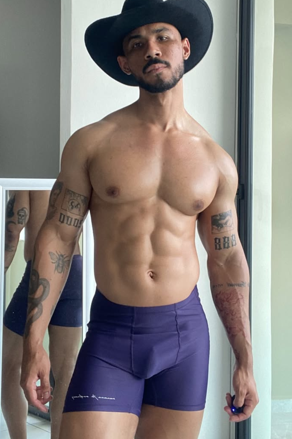 JJ Malibu Men's Lustrous Scrunch-Butt 4.5" Bike Shorts - Sugar Plum