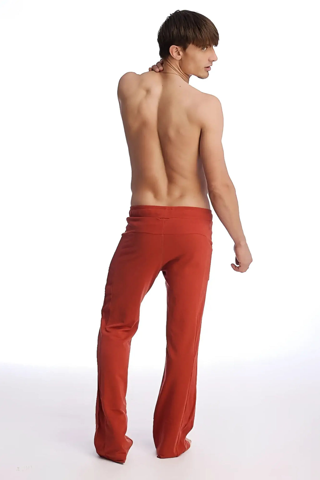 Red loose-fitting edge eco-track and yoga sweat pant in cinnabar with high waistband and straight-leg cut