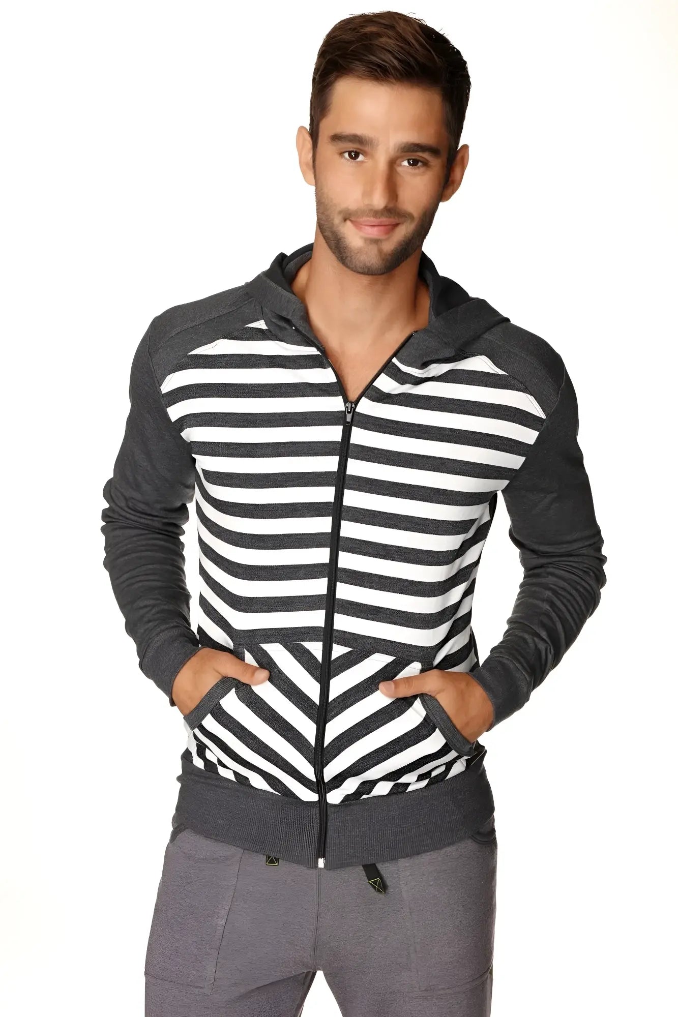 Sudaderas con capucha y suéteres