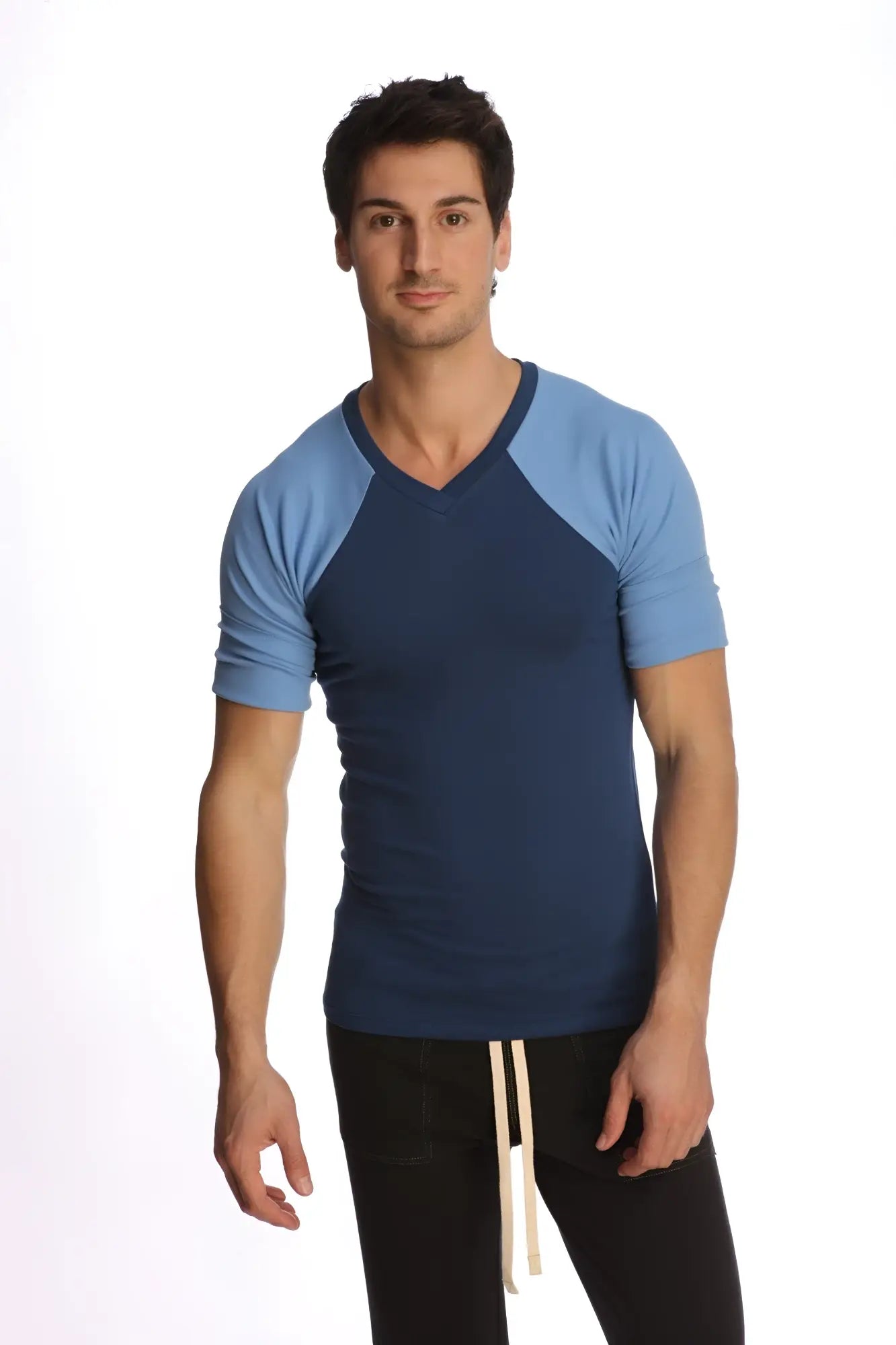 Raglan virtual crew neck t shirt in navy and light blue with ribbed texture and v neck design