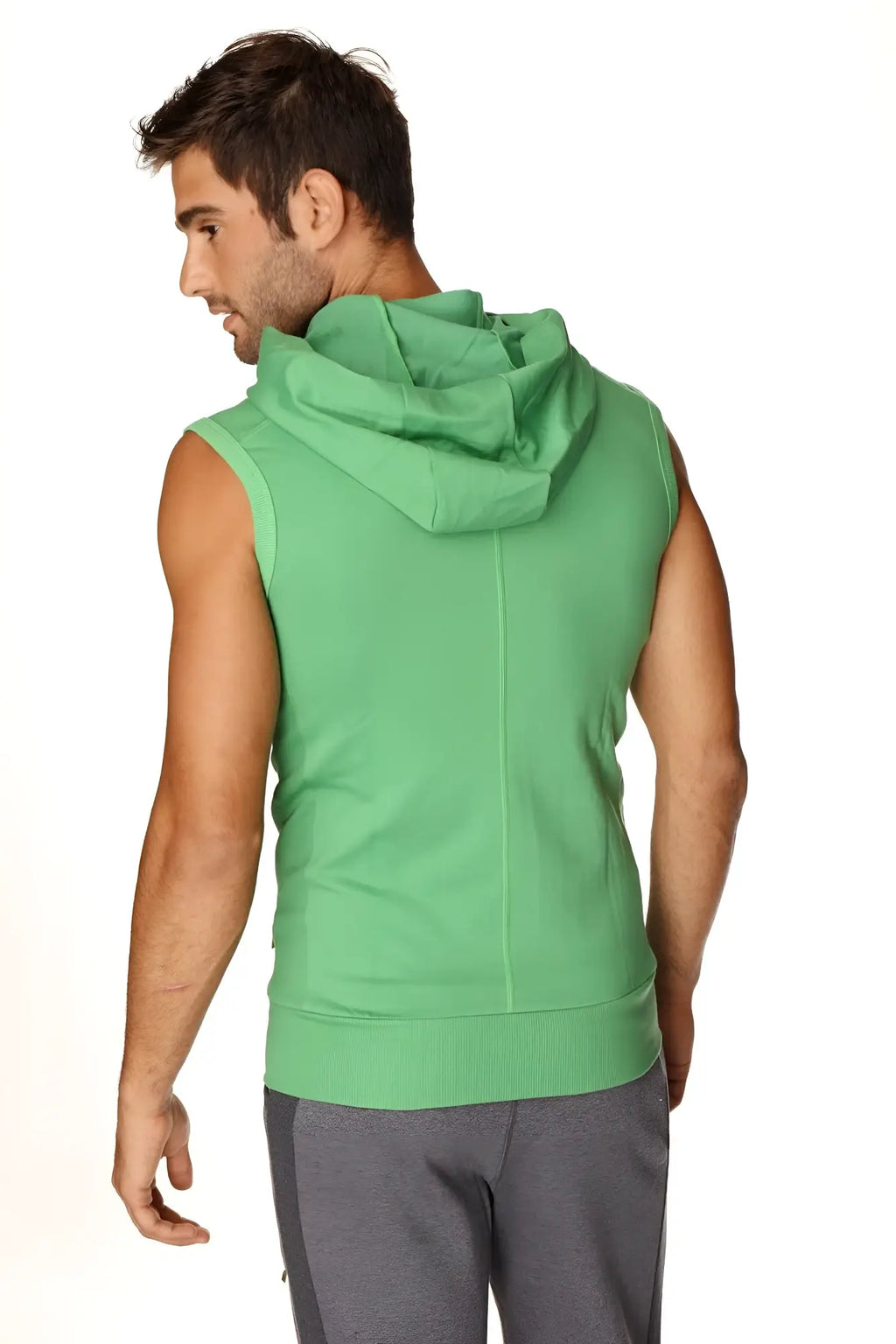 Green sleeveless yoga hoodie made of bamboo fabric with a hood and ribbed hem for comfortable workouts