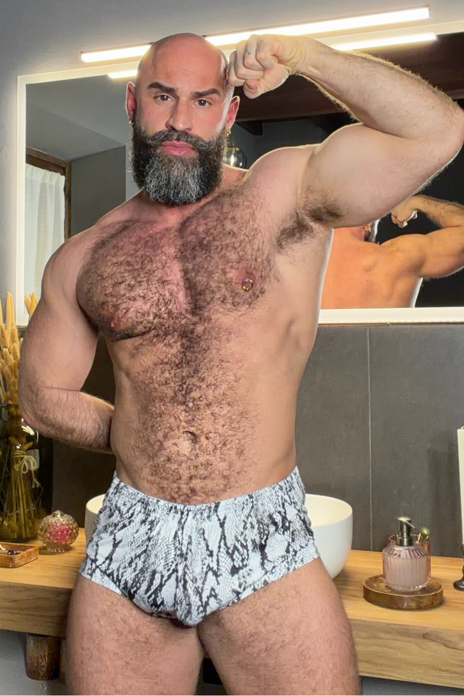 JJ Malibu Stretch-It 2" Athletic Short Shorts – Schlangenmuster