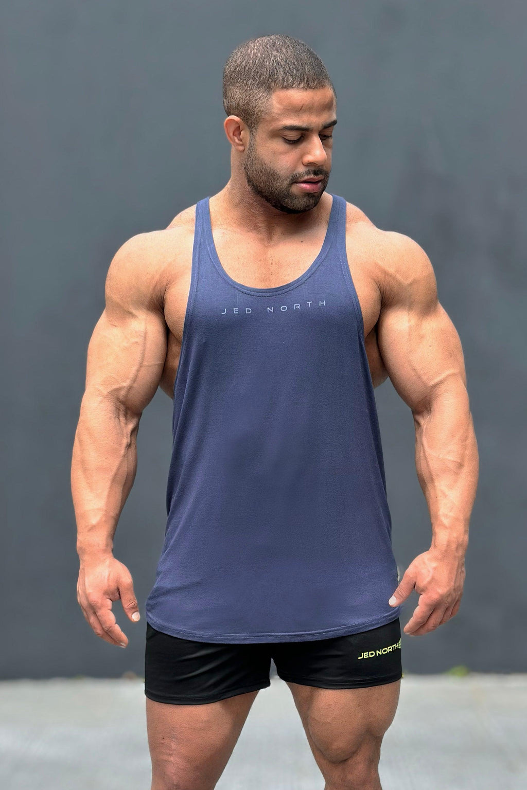 Jed North Klassischer Bodybuilding-Racerback-Stringer – Marineblau