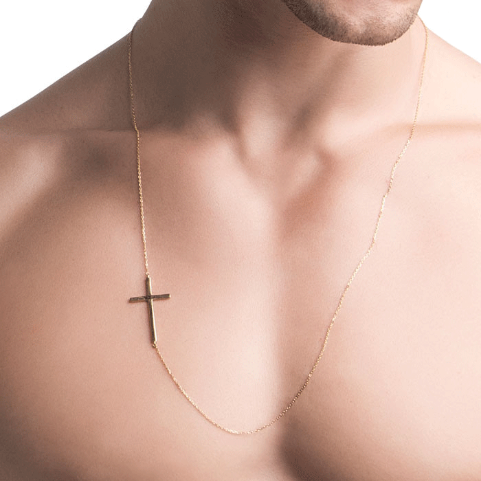 Collar de cruz masculina de plata de lado - Collar de plata para hombre