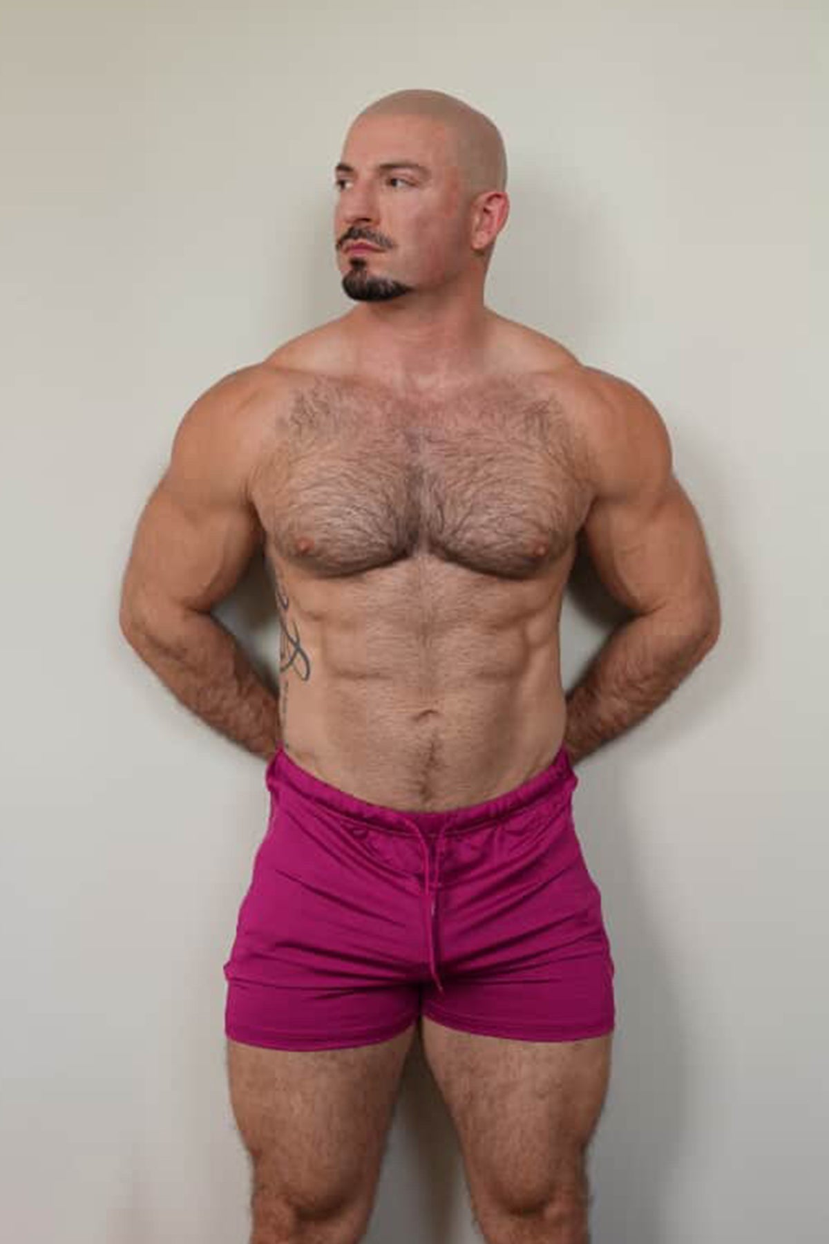 JJ Malibu Karma 2" Short Shorts mit Reißverschlusstaschen – Magenta