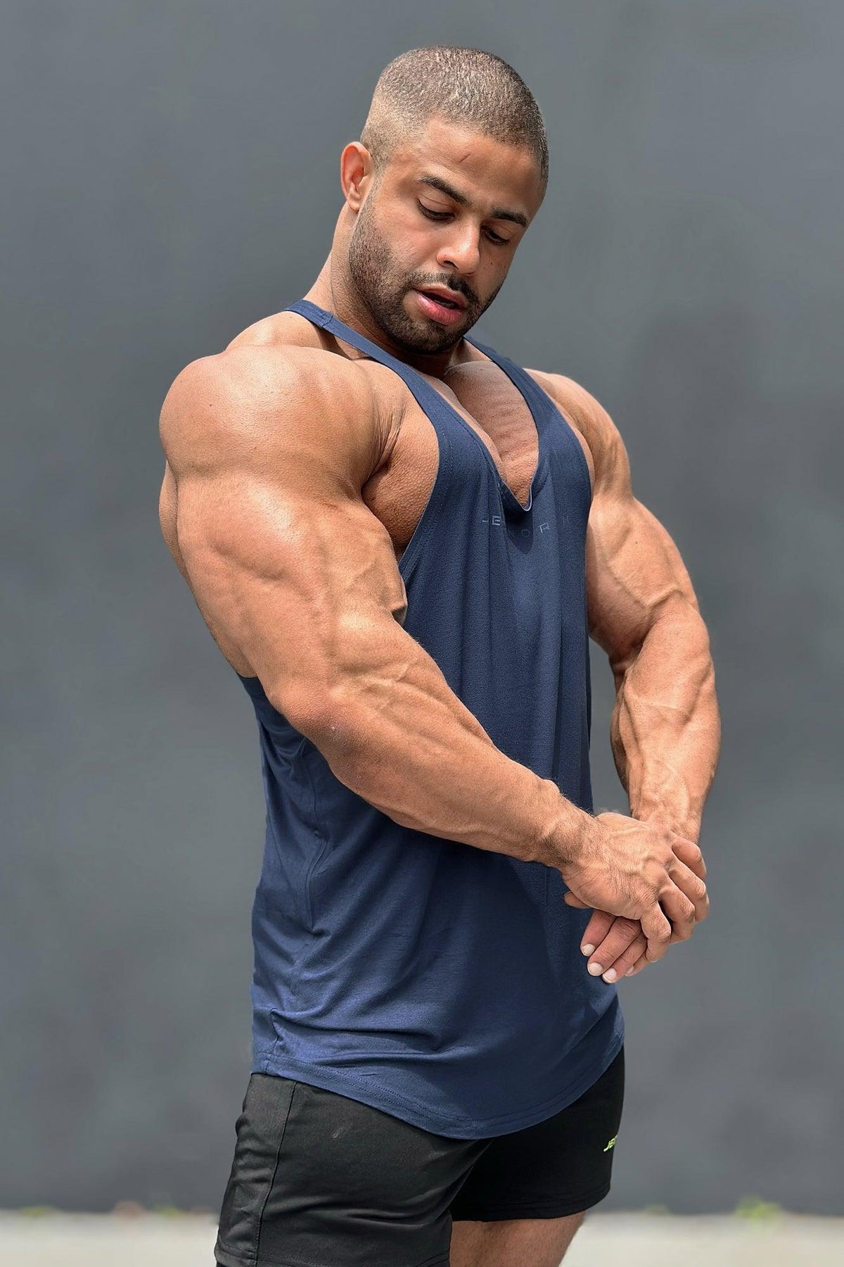 Jed North Klassischer Bodybuilding-Racerback-Stringer – Marineblau