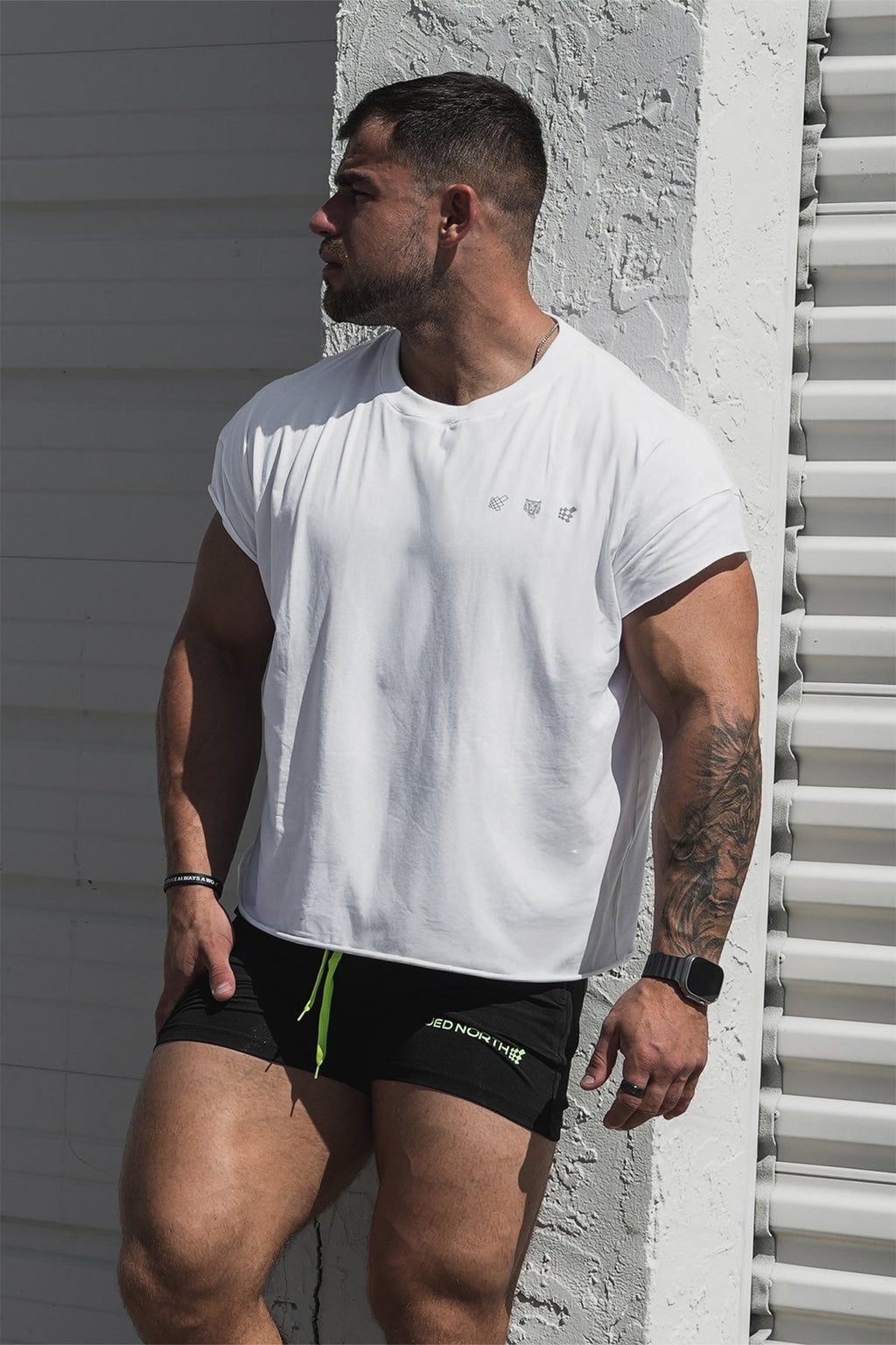 Camiseta corta extragrande con corte sin rematar Jed North - Blanca
