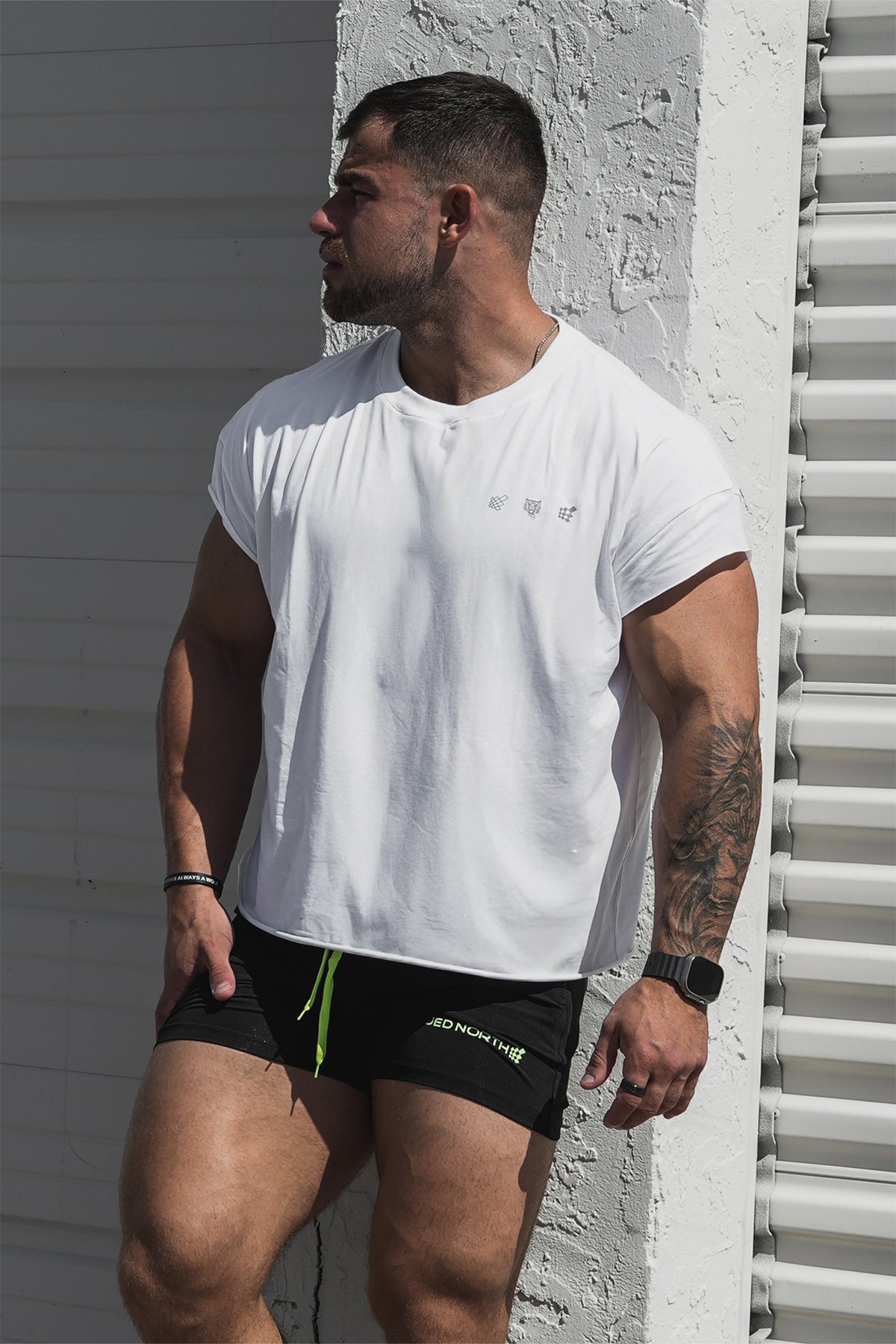 Camiseta corta extragrande con corte sin rematar Jed North - Blanca