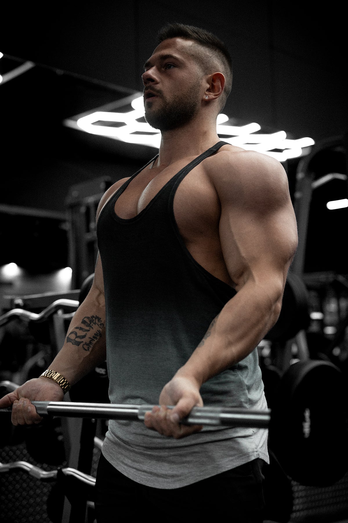 Klassischer Bodybuilding-Racerback-Stringer – Grauer Ombré-Effekt