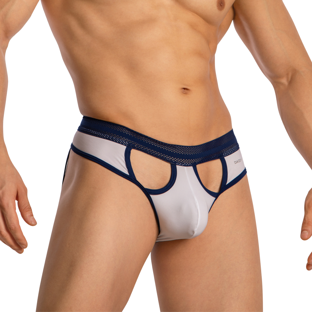 Daddy DDE064 enthüllt stylischen Jockstrap