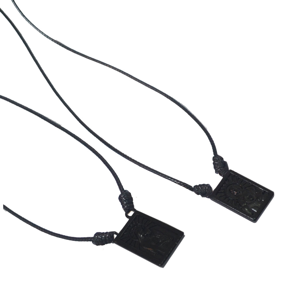 Escapulario CA-RIO-CA con cordón y colgante en 5 colores: negro, plateado, oro vintage, dorado, grafito - Escapulario - Collar - Joyería masculina