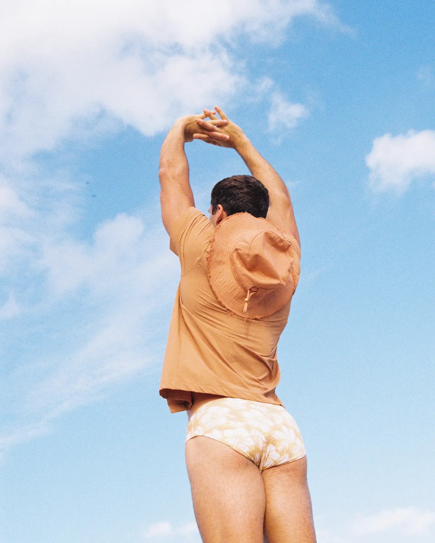 Sommerhüte für Herren – Strandhüte mit breiter Krempe 