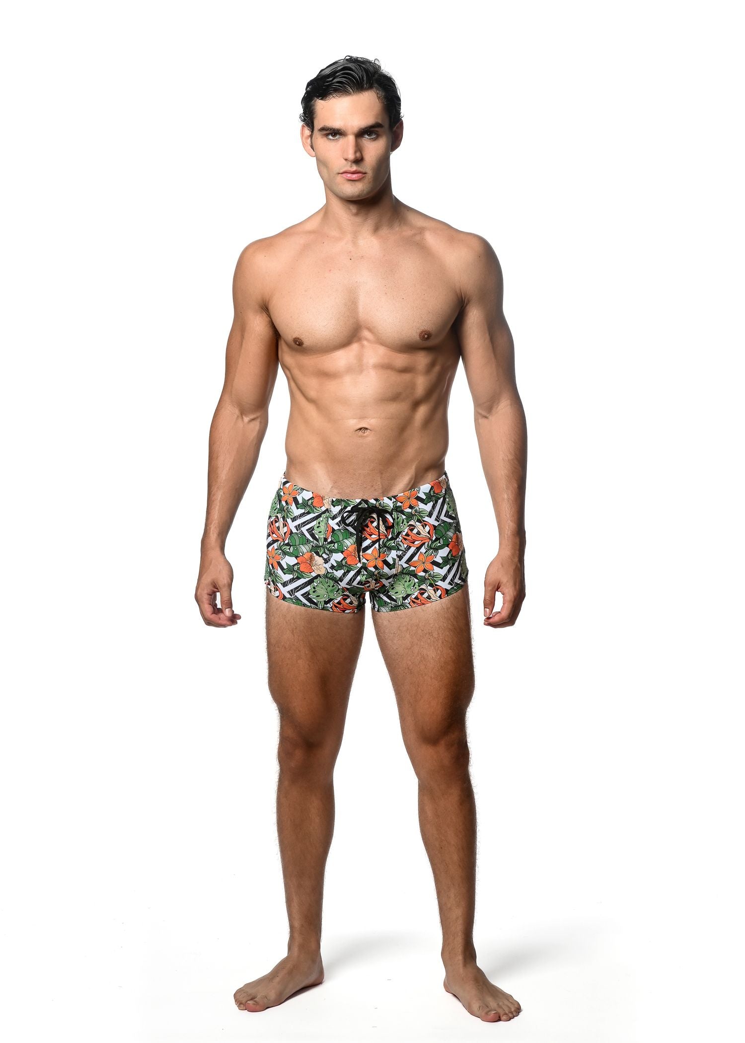 BADEHOSE MIT BLUMENDRUCK