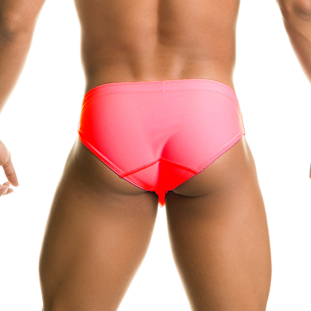 CLASSIC FUCSHIA SWIM BRIEF - Fucshia swimsuit for men