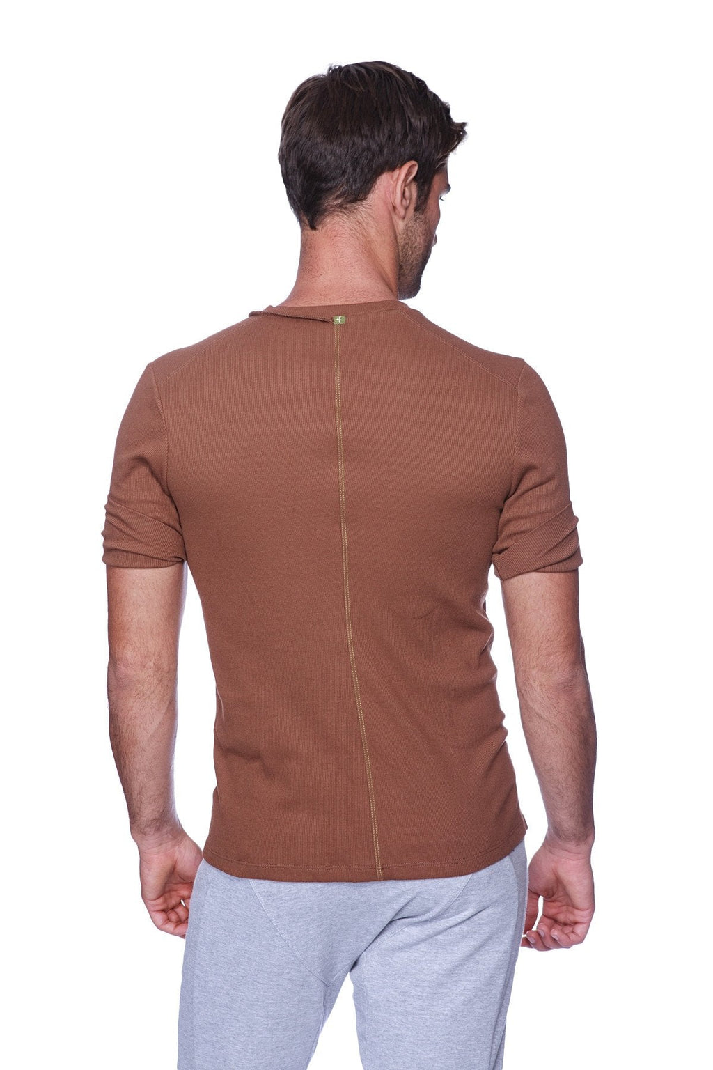 Brown ribbed short sleeve hybrid v neck t shirt in chocolate with central back zipper detail shown from the back