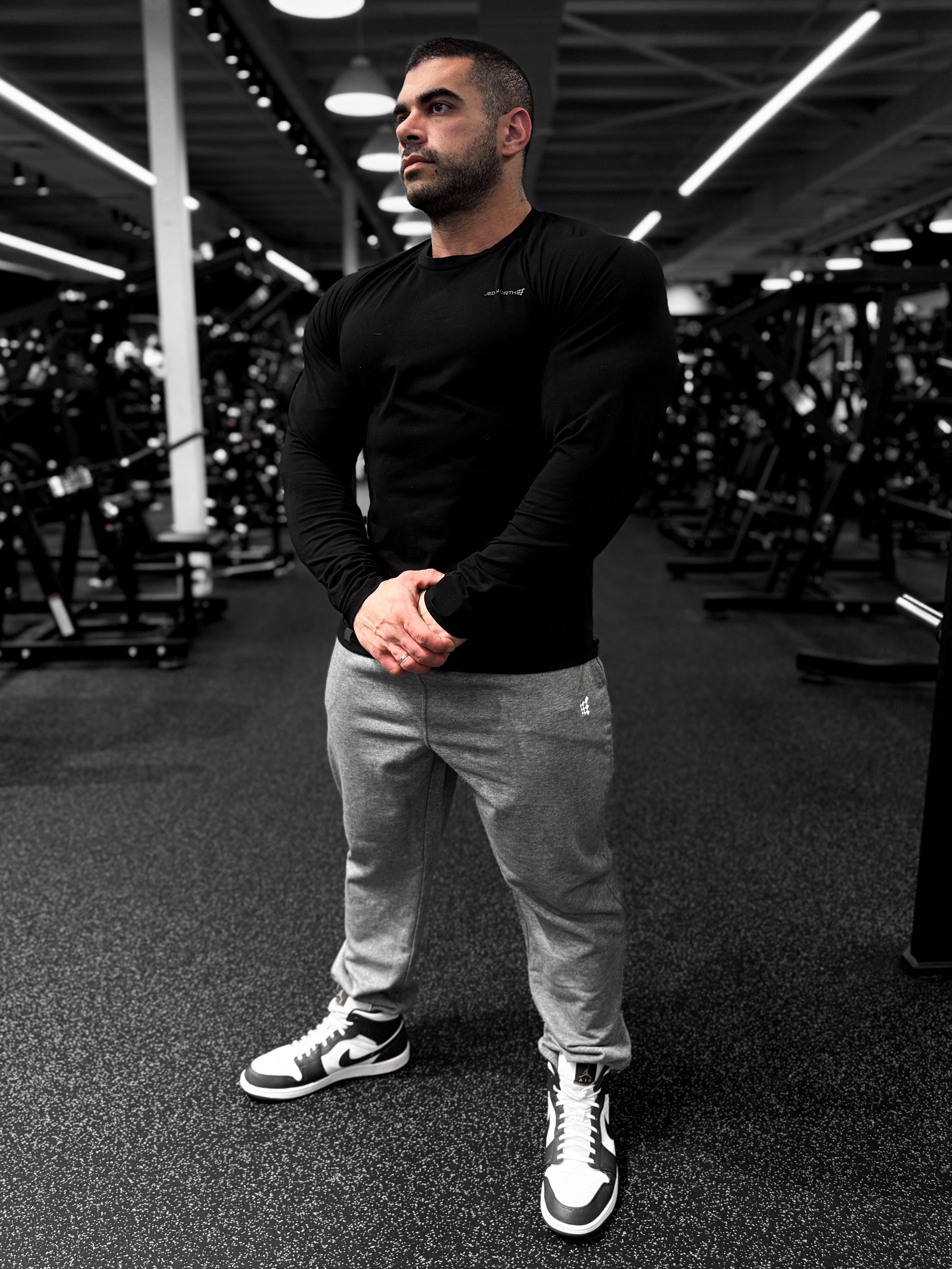 Jed North Titan Muscle-Fit Langarm-T-Shirt - Schwarz