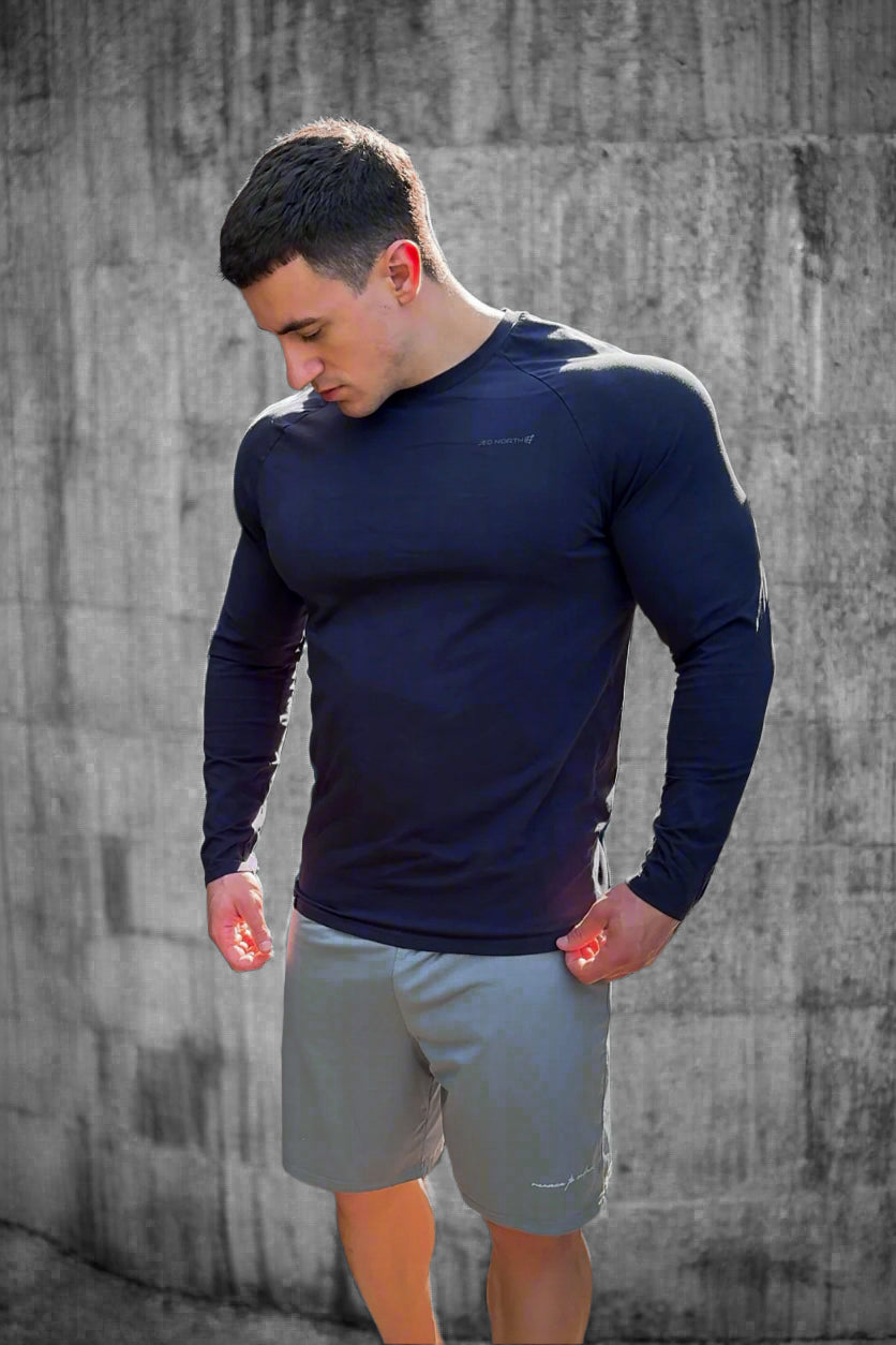 Jed North Titan Muscle-Fit Langarm-T-Shirt - Marineblau