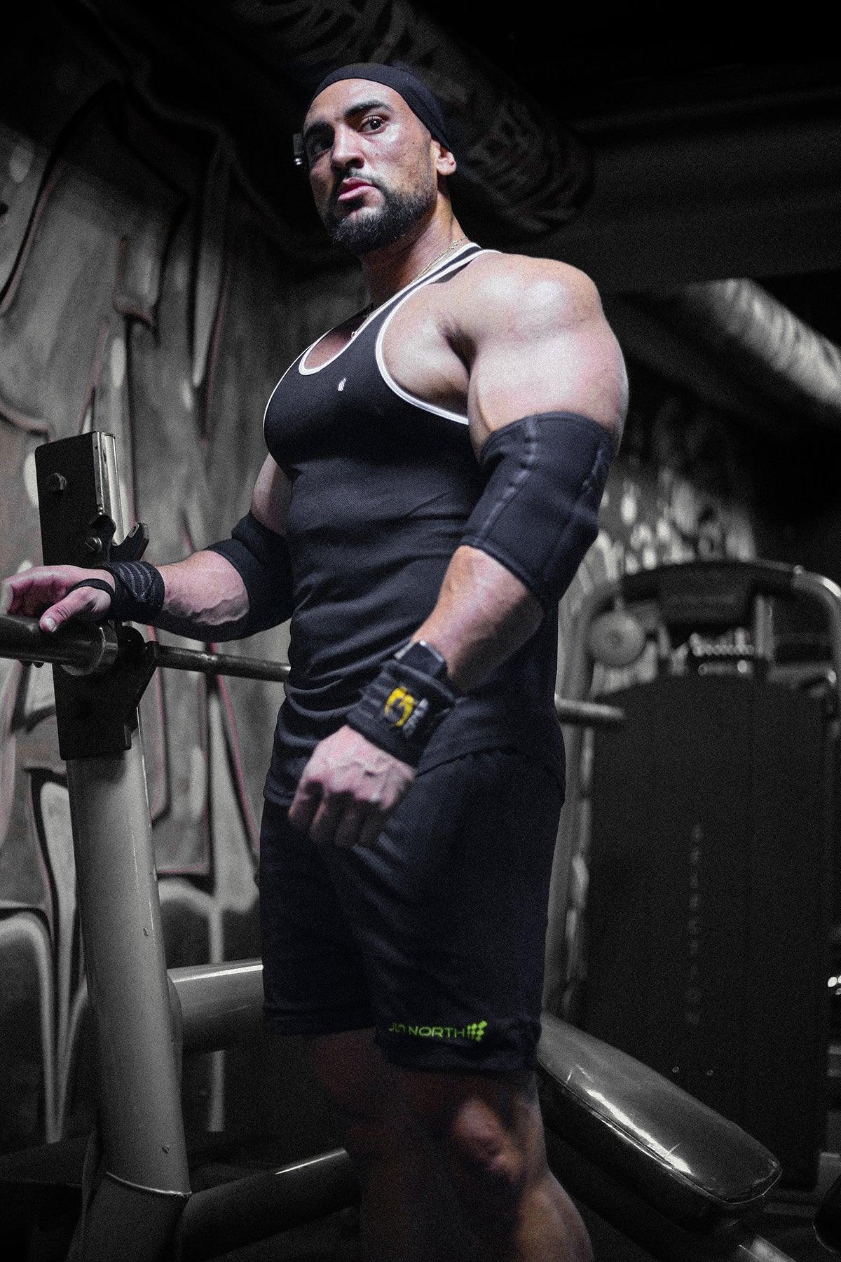 Jed North Fast-Dry Bodybuilding Workout Stringer - Schwarz mit Weiß