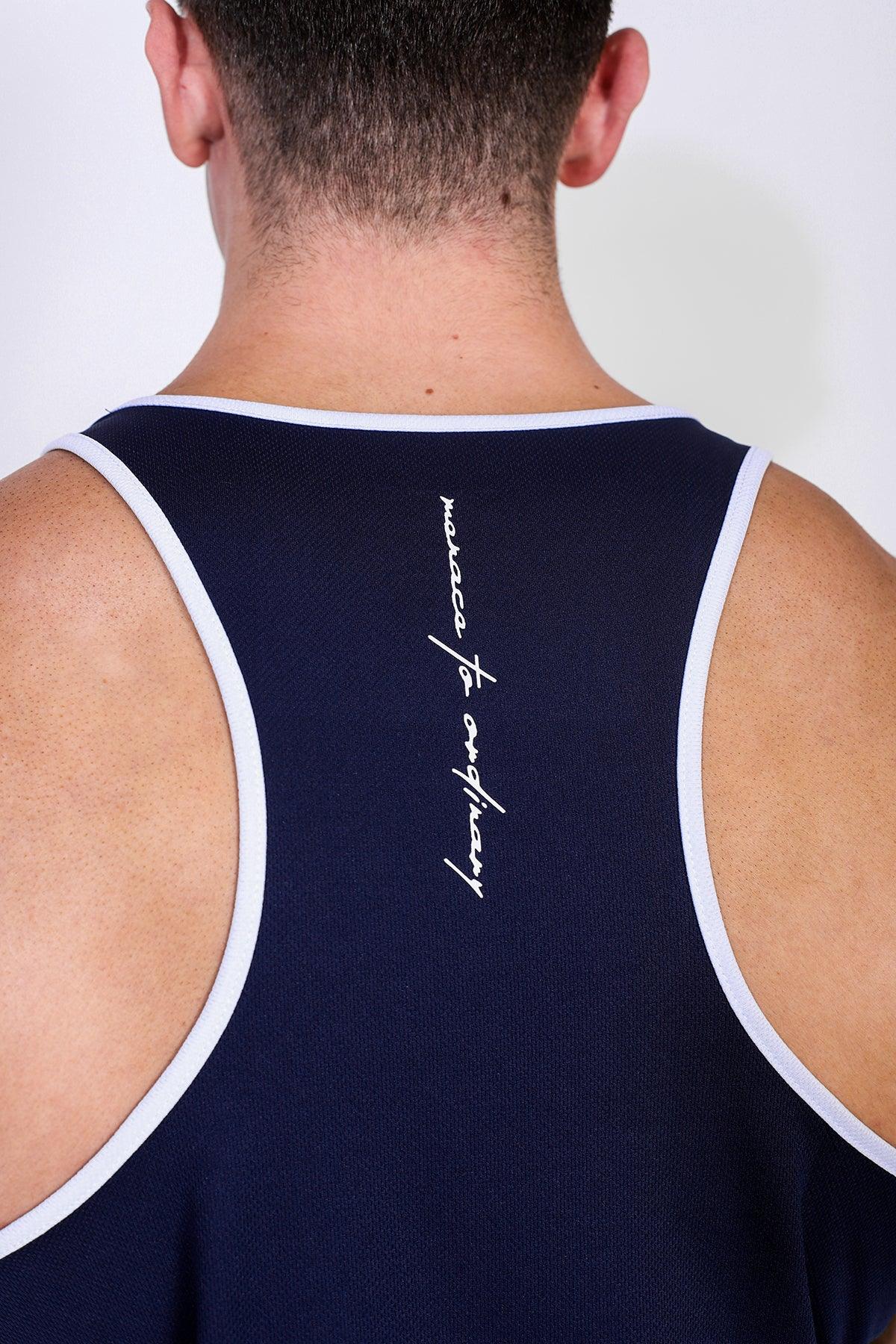 Jed North Fast-Dry Bodybuilding Workout Stringer – Navy mit weißem Menace-Aufdruck
