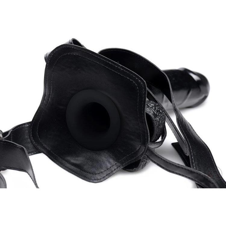 Infiltrator II - Correa hueca con consolador de 23 cm