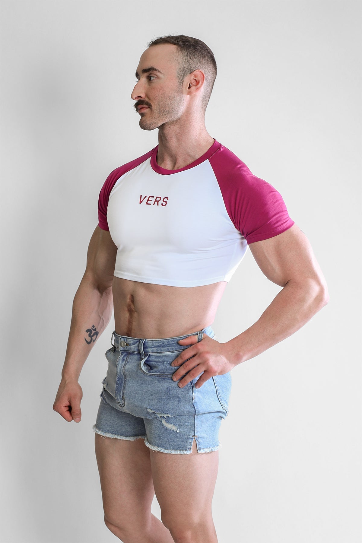 JJ Malibu Muscle-Fit Crop Tee - Versatile - DealByEthan.gay loves JJ Malibu