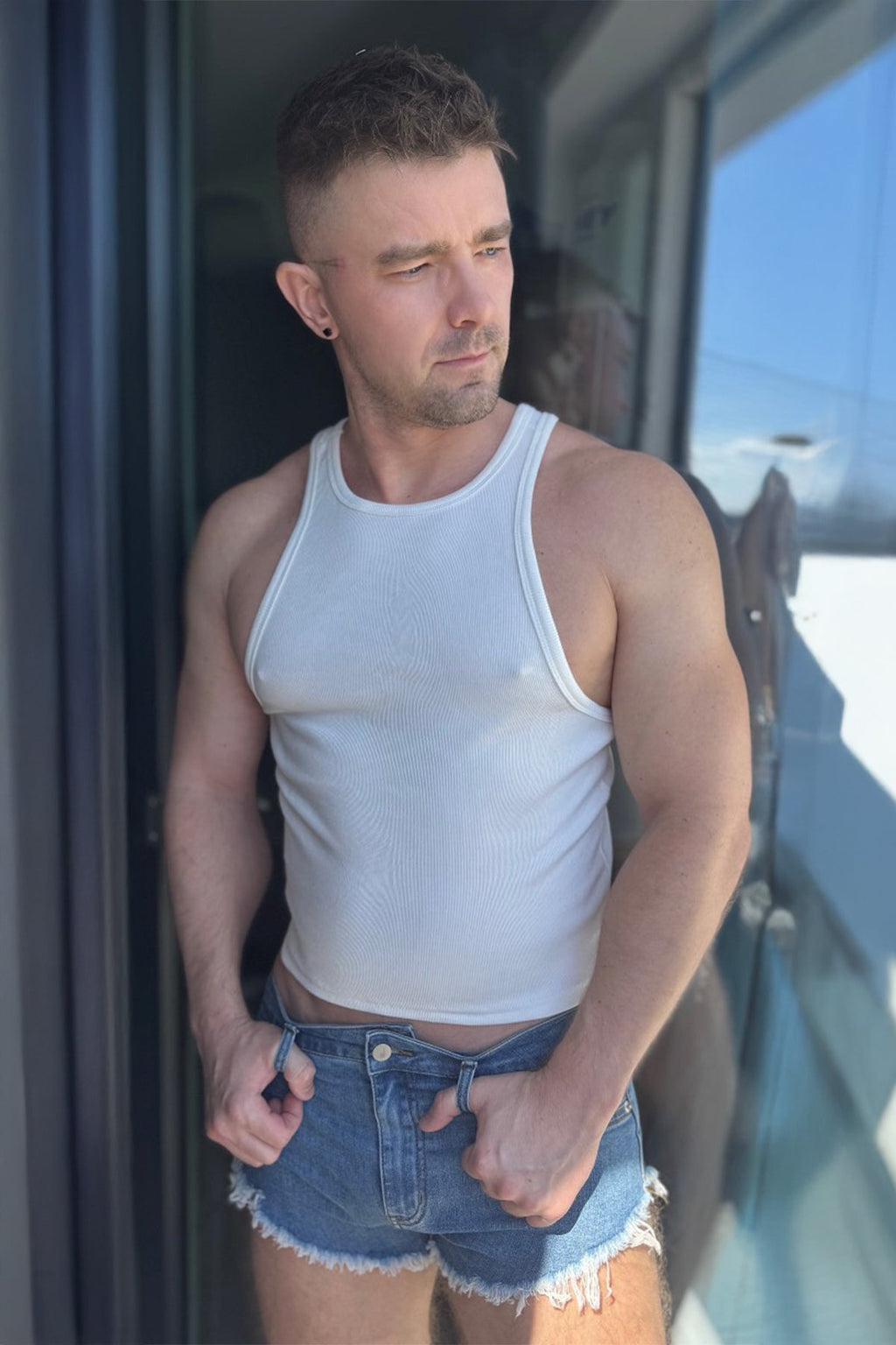 JJ Malibu Scooped Racer V Tank Top - Weiß