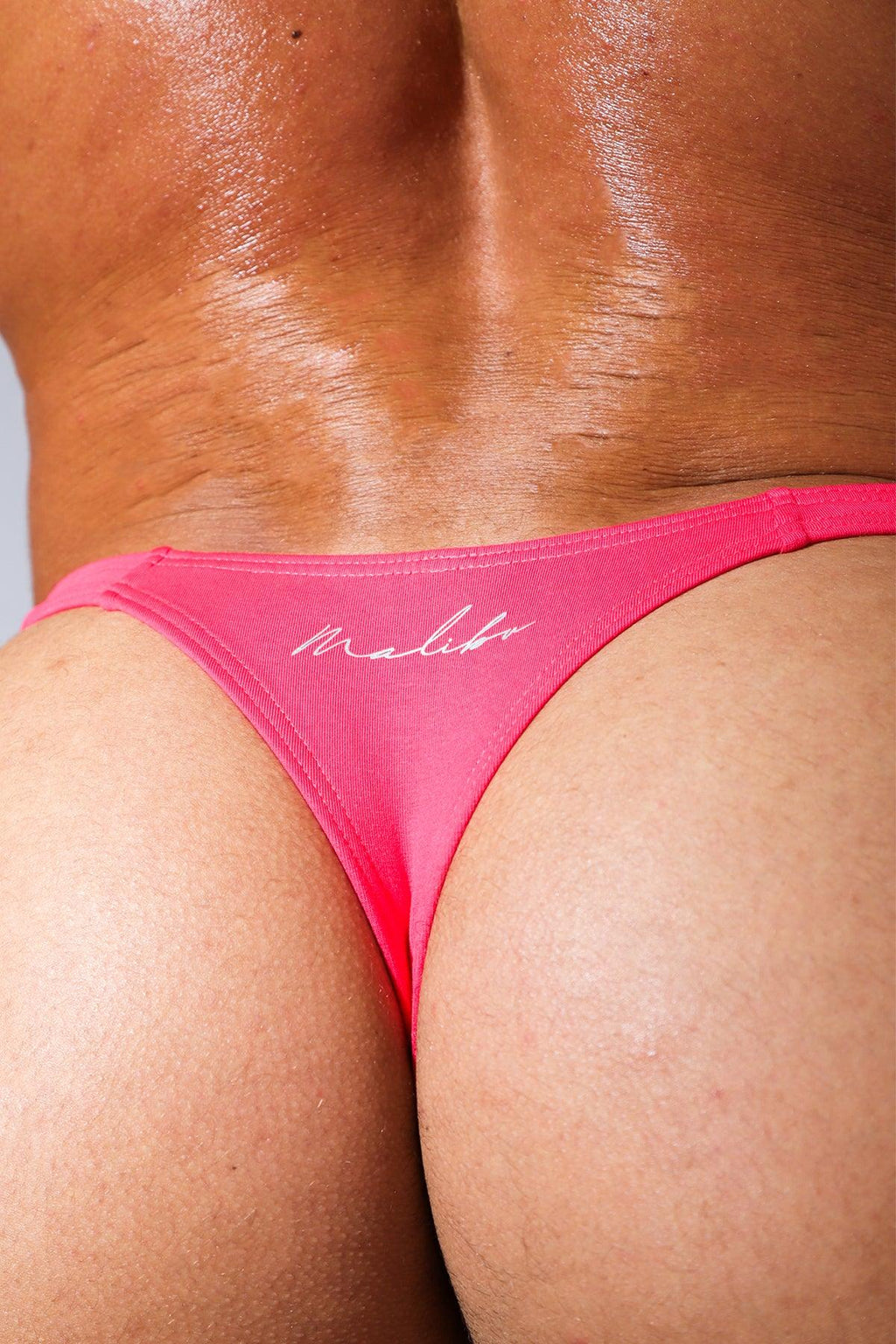 JJ Malibu Cheeky Classic G-String Tanga - Hot Pink