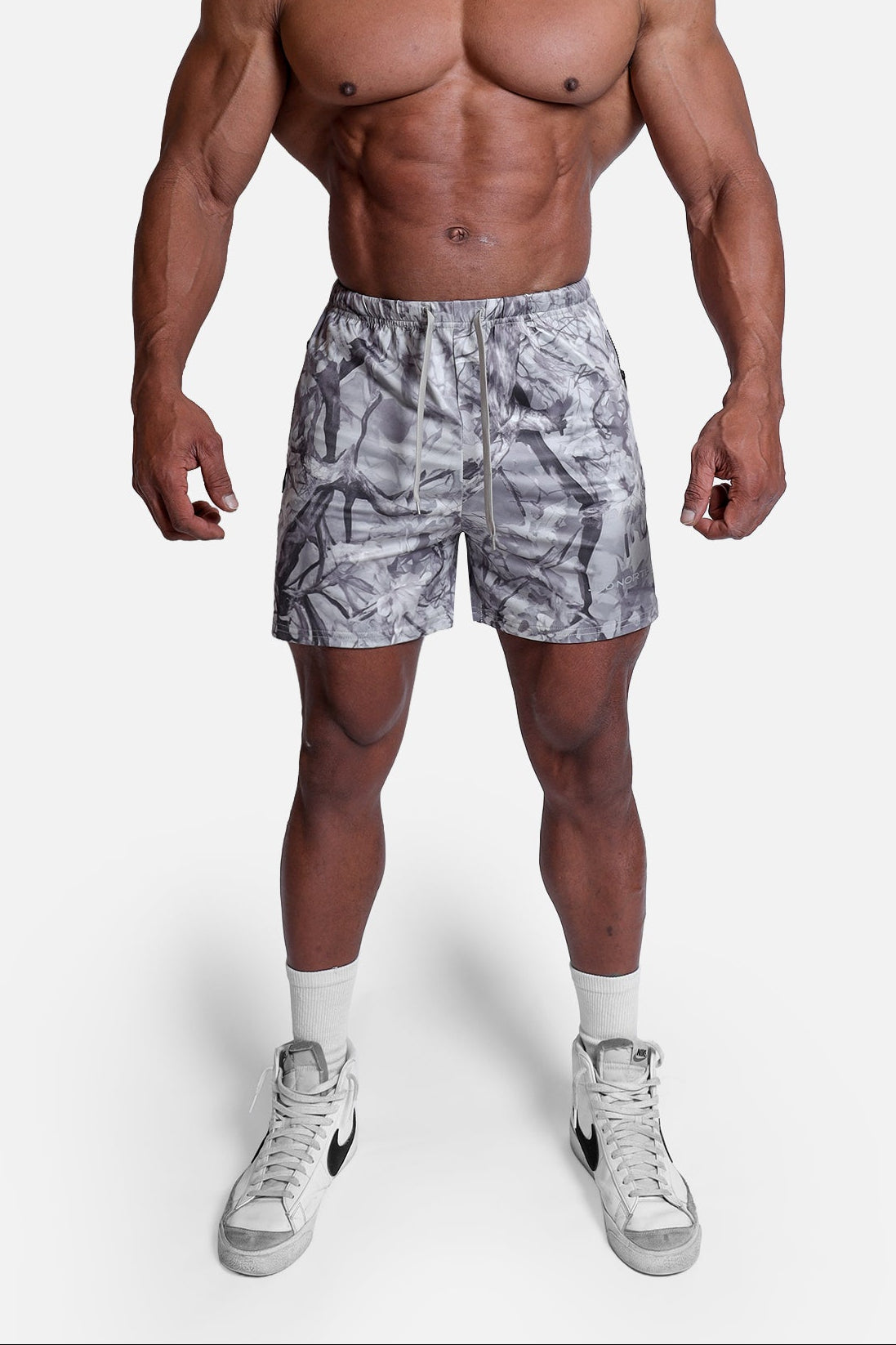 Jed North Men's Agile Bodybuilding 4'' Shorts w Zipper Pockets - Leaf Camo