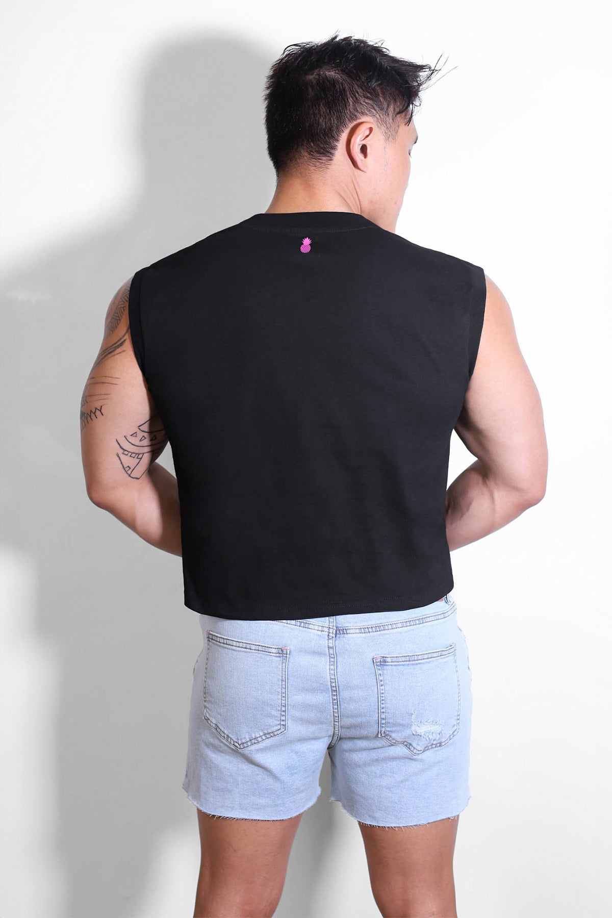 Escapism – Übergroßes, kurzes Tanktop – Logo in Schwarz und Lila