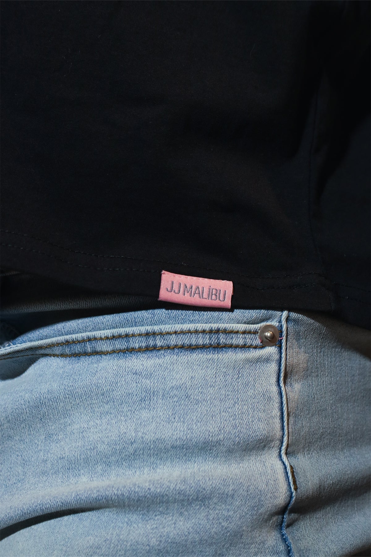 JJ Malibu Oversized Relaxed Crop Top – Mitternachtsschwarz