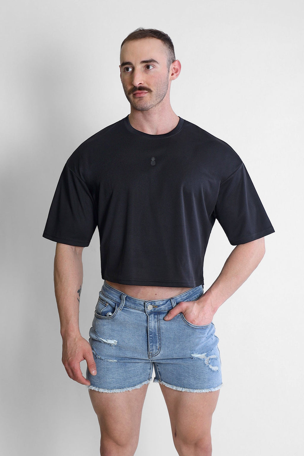 Cool-Dry Oversized-Crop-Top mit entspanntem Schnitt - Schwarz