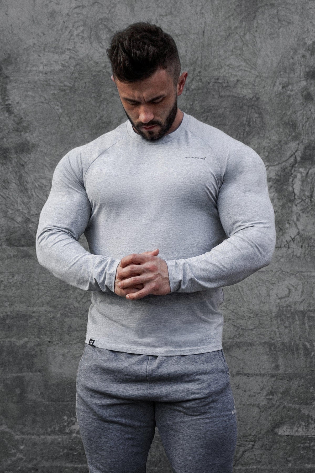 Jed North Men's Titan Muscle-Fit Long Sleeve T-Shirt - Platinum