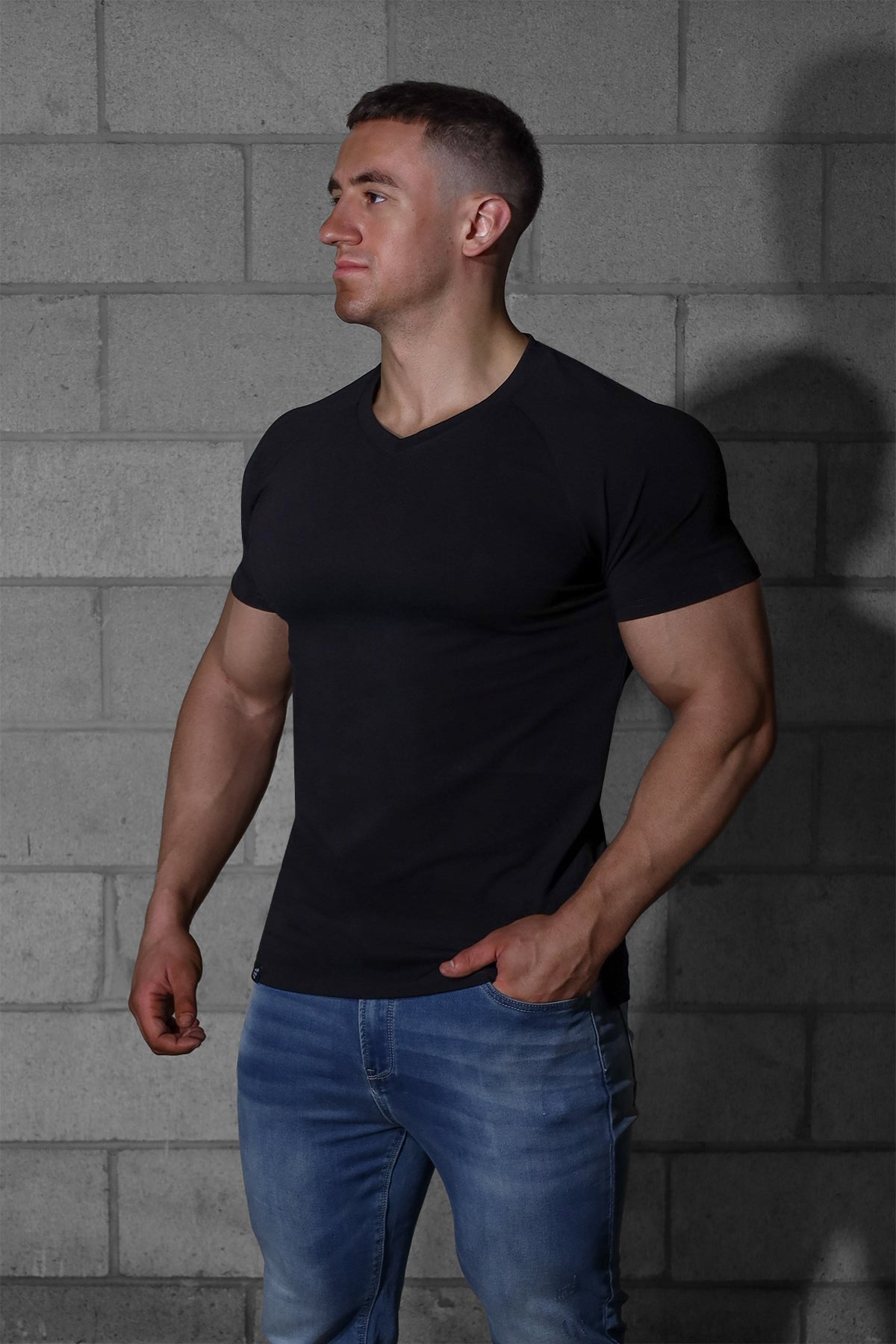 V Neck Muscle-Fit T-Shirt - Black