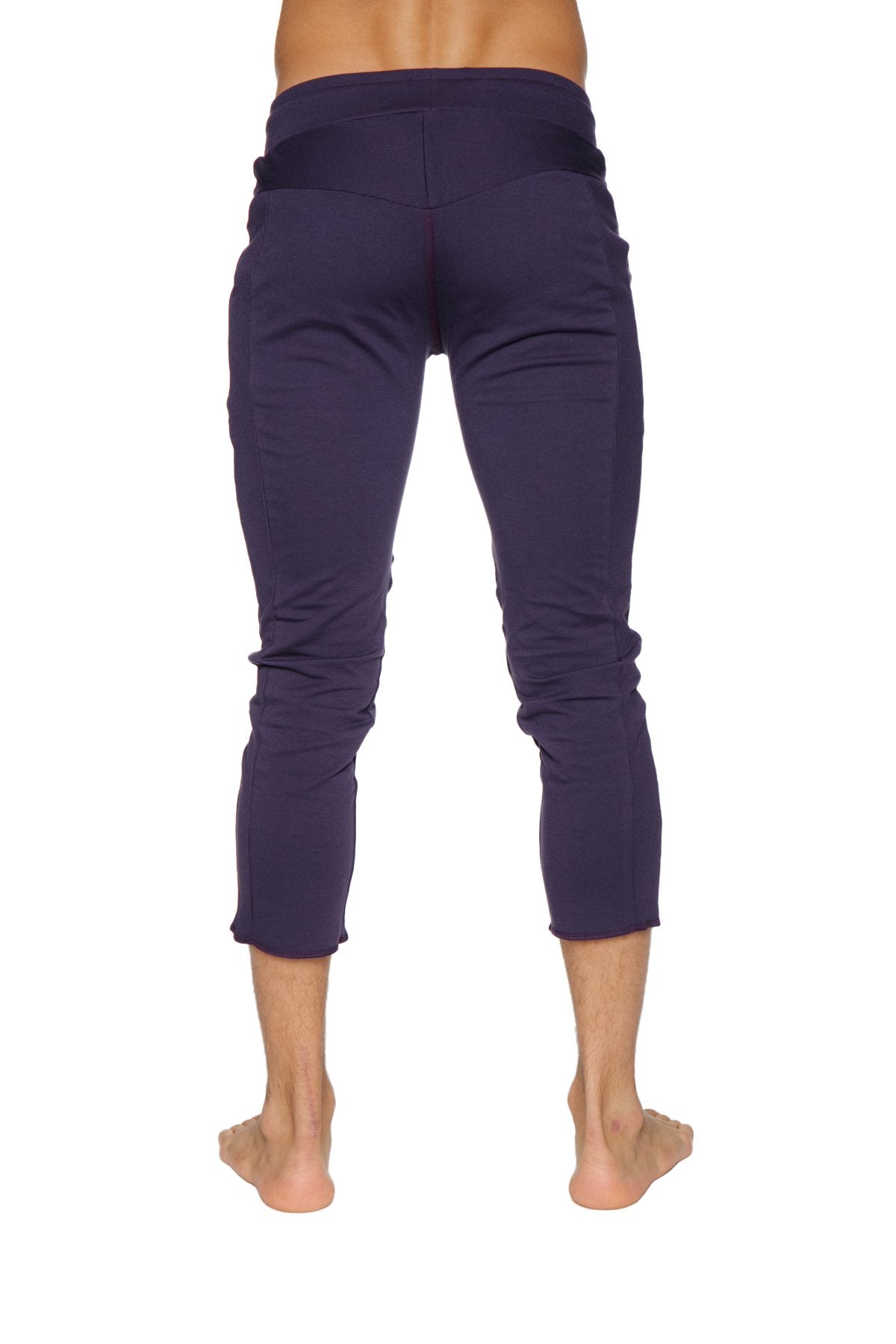 Mens 4/5 zipper pocket capri yoga pants in navy blue with stretchy elastic waistband and subtle side pockets