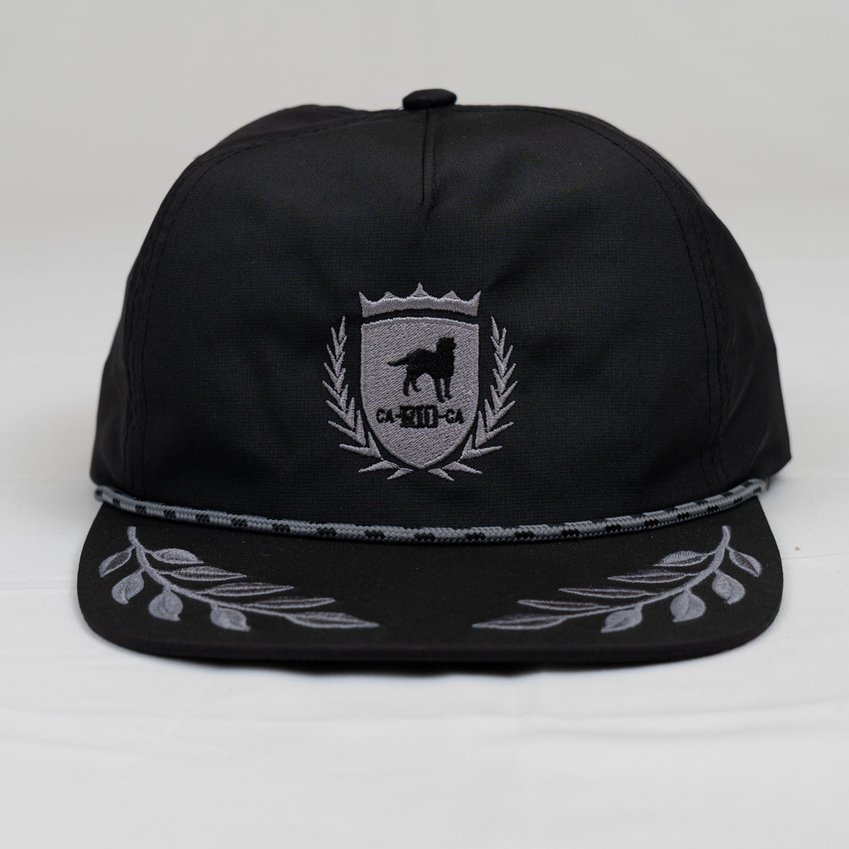 Gorra CA-RIO-CA Crest Logo sin Estructura Bay Leaf Snapback Rope