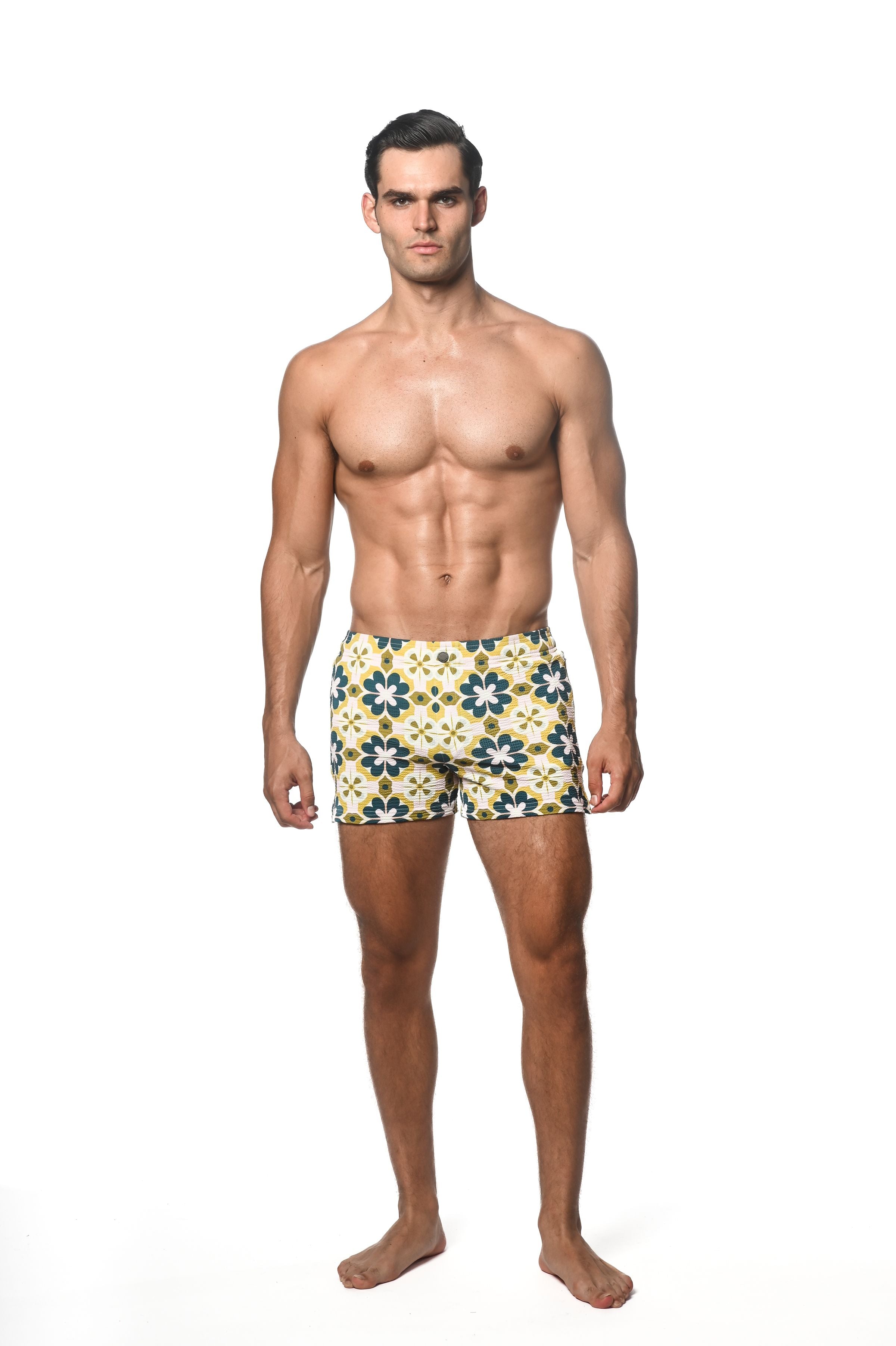 SEERSUCKER-BADESHORTS MIT NETZFUTTER