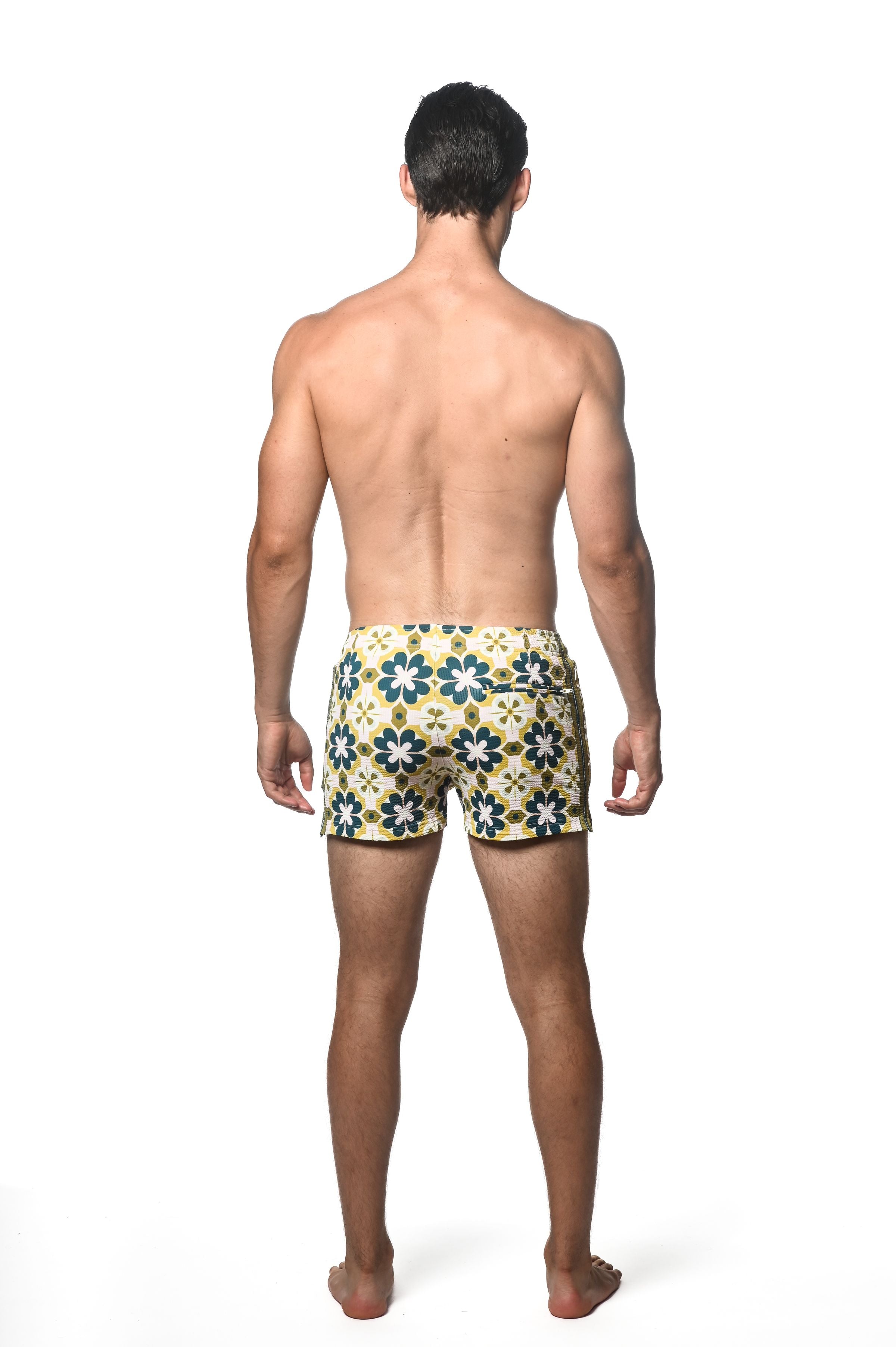SEERSUCKER-BADESHORTS MIT NETZFUTTER
