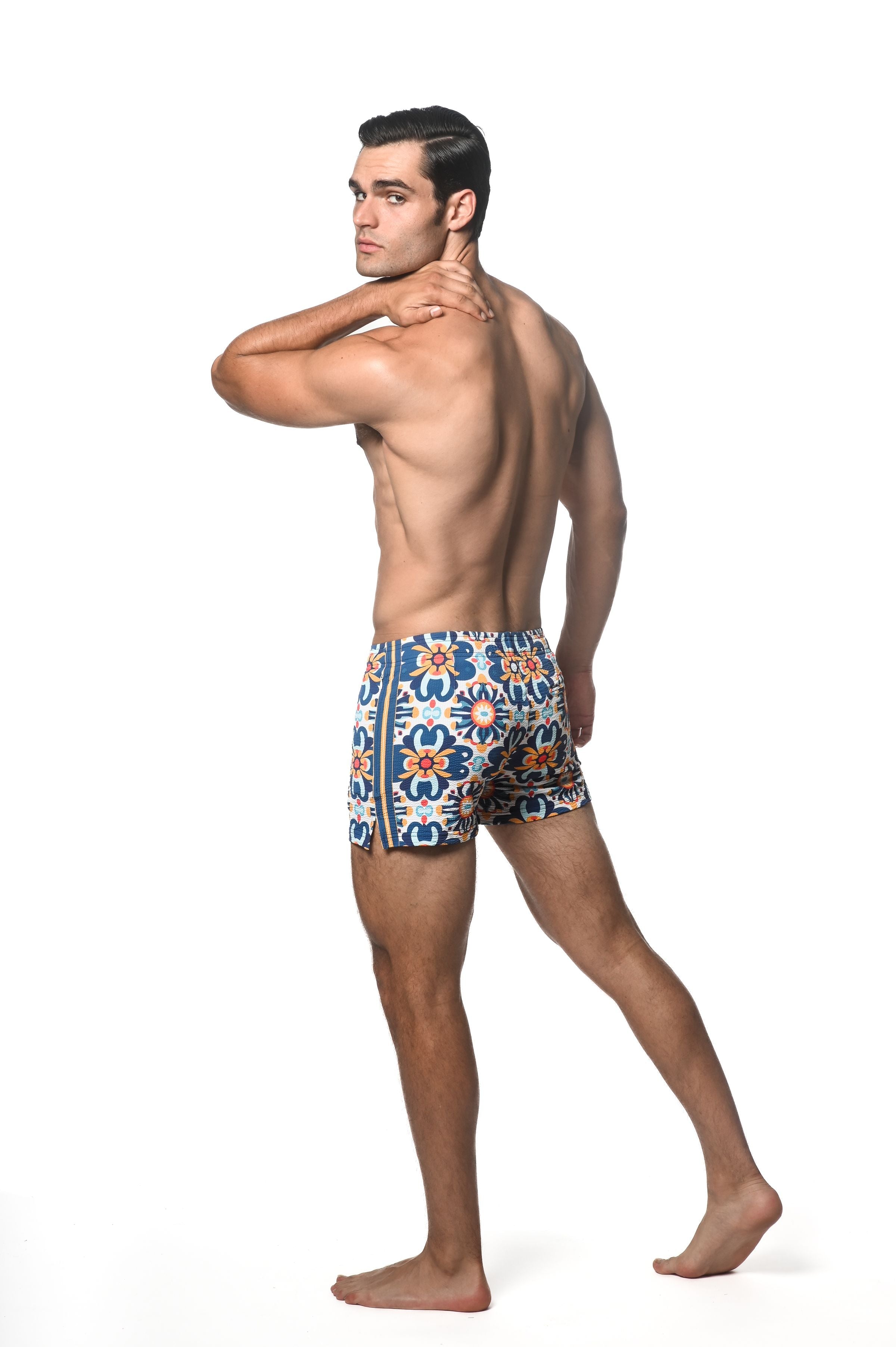 SEERSUCKER-BADESHORTS MIT NETZFUTTER