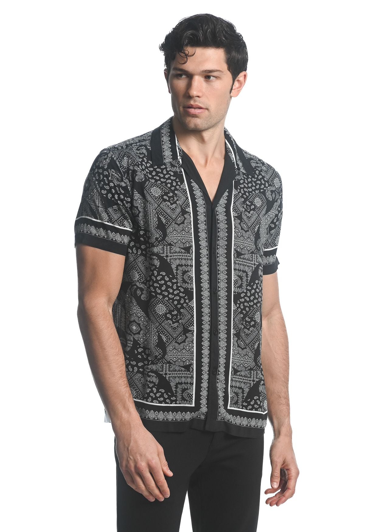 GEWEBTES KURZARMHEMD MIT PAISLEY-BORDÜRE