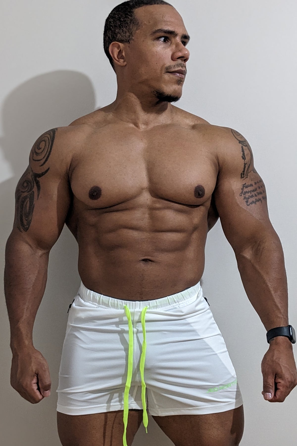 Jed North Agile Bodybuilding Pantalones Cortos de 4'' con Bolsillos con Cremallera - Blanco Roto