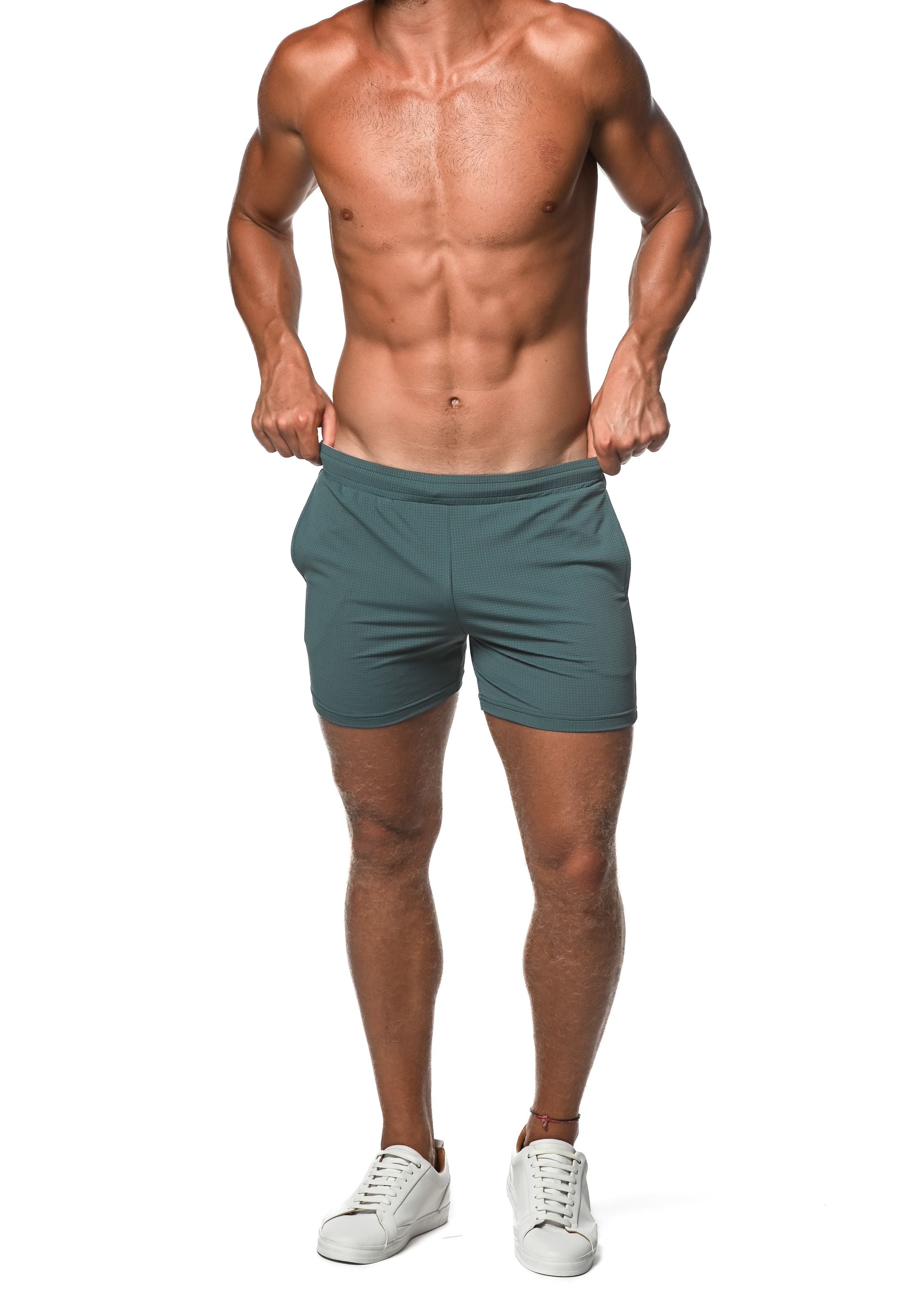 MESH GRID STRETCH PERFORMANCE SHORT